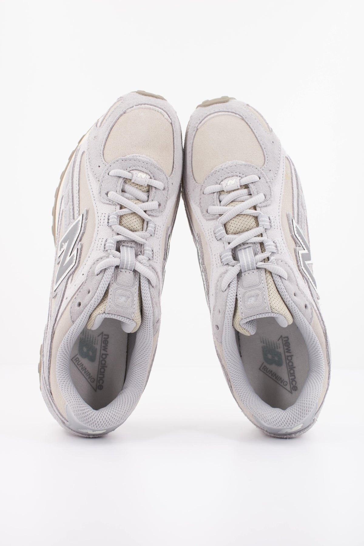 NEW BALANCE U204L en color GRIS (3)