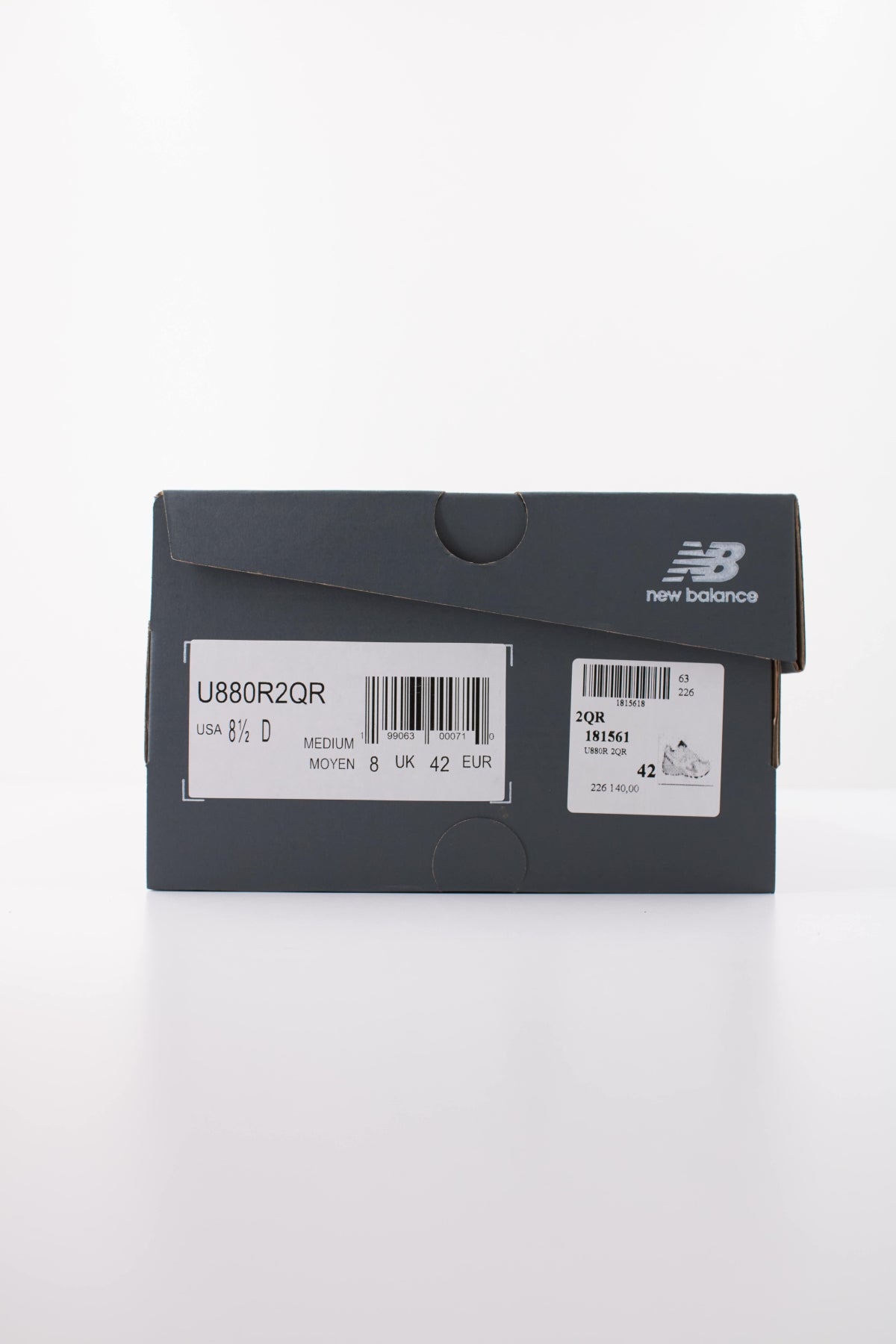NEW BALANCE U880R 2QR DEPORTIVO en color BEIS (6)
