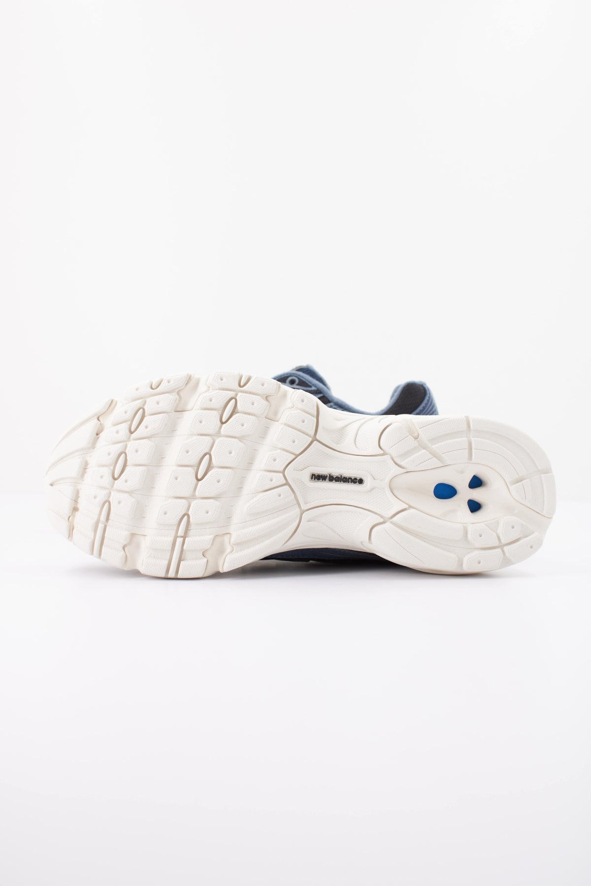 NEW BALANCE U740 10Y en color AZUL (5)