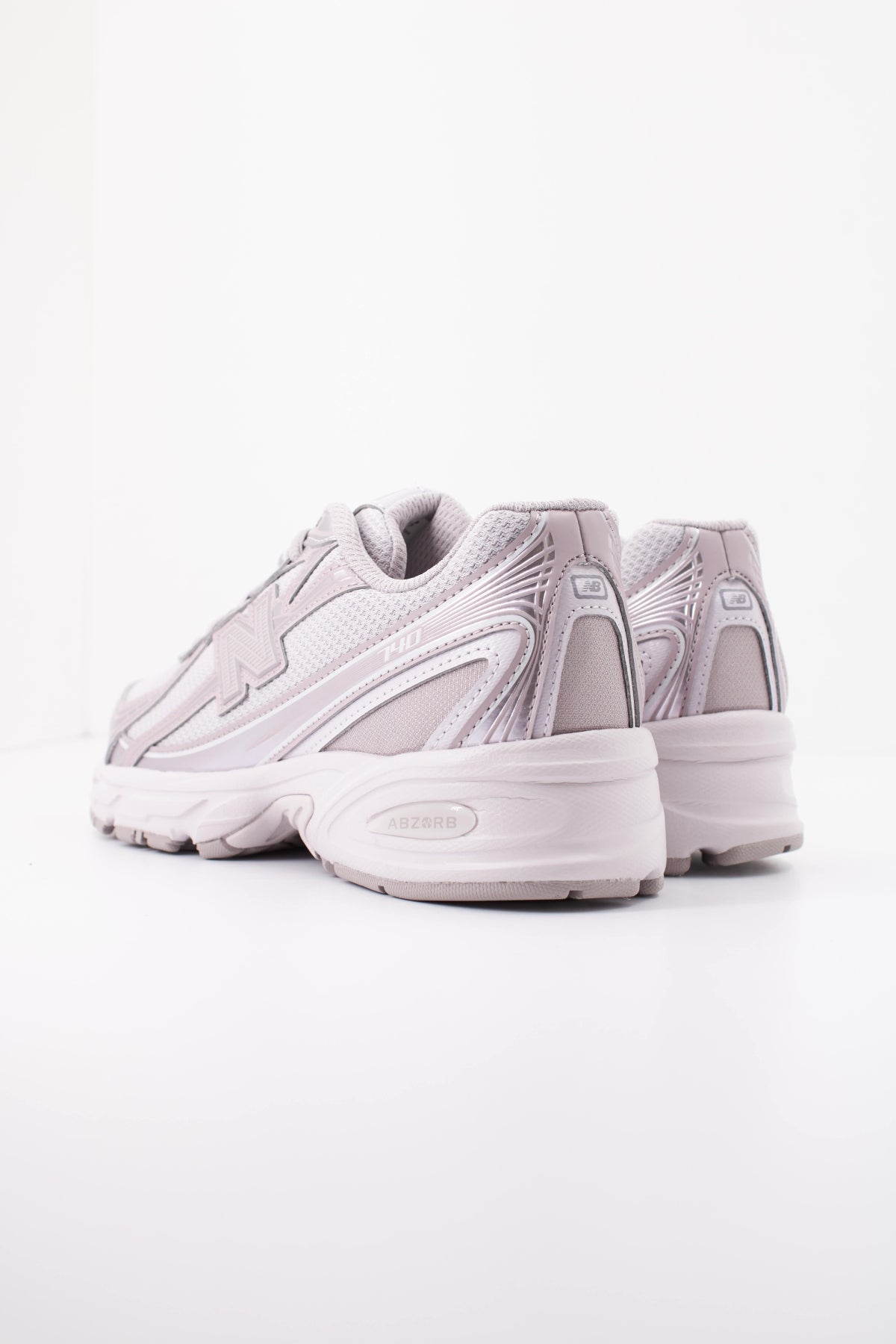NEW BALANCE U740 638 en color VIOLETA (4)