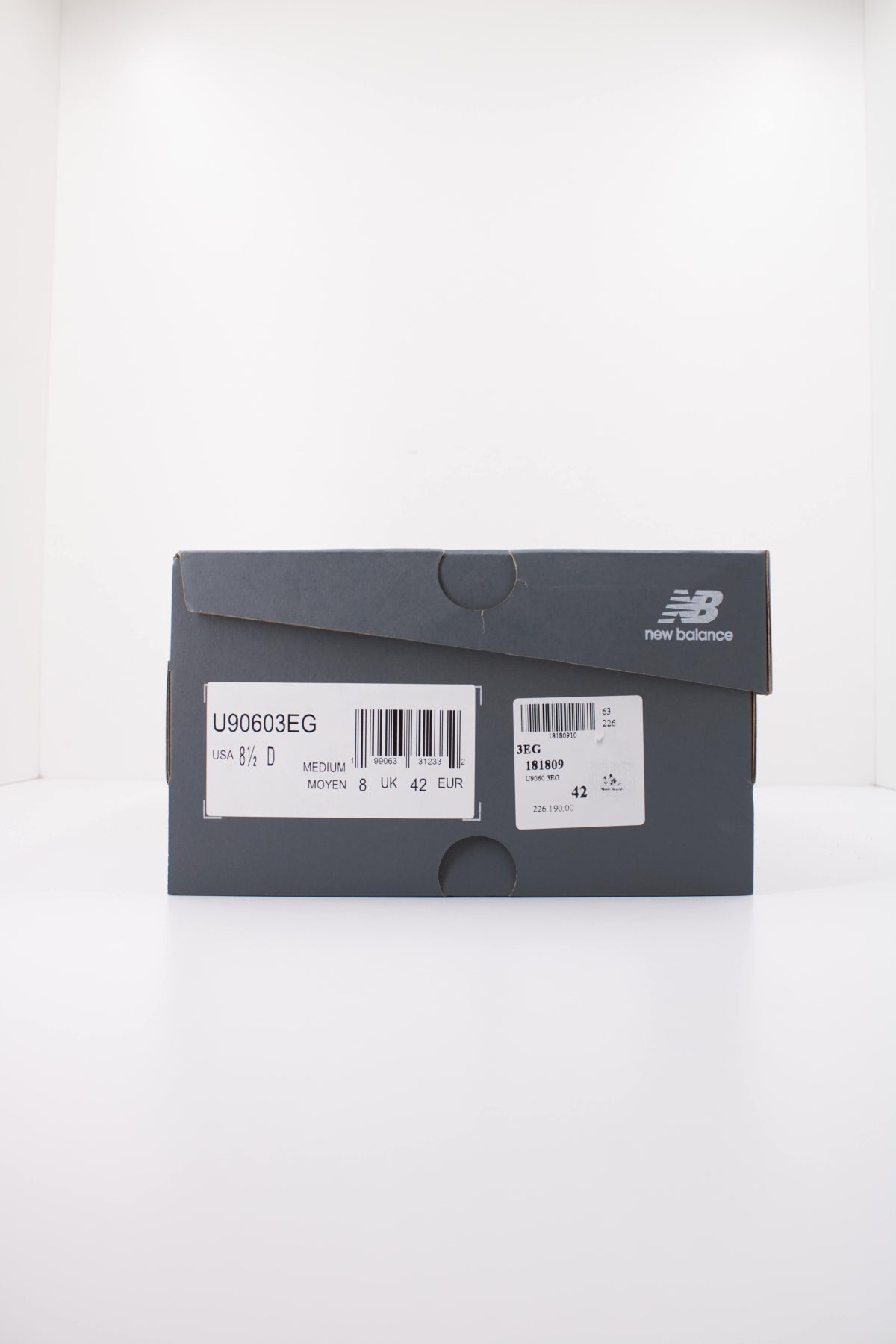 NEW BALANCE U9060 3EG en color BLANCO (6)