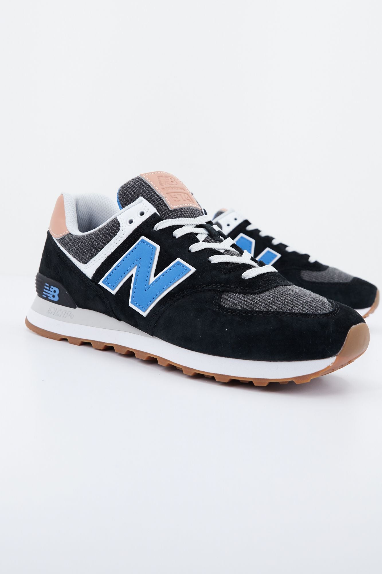 NEW BALANCE ML574 TYE en color NEGRO (1)