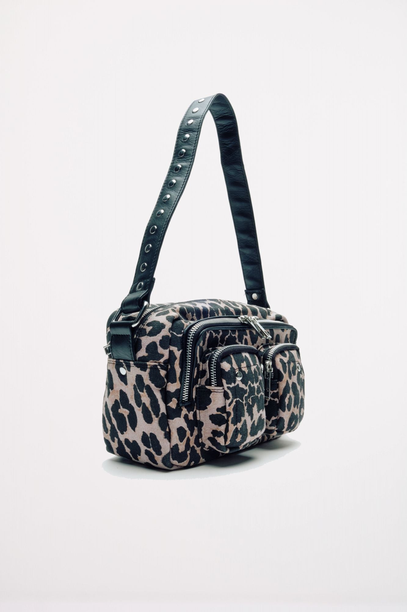 NUNOO ELLIE RECYCLED CANVAS en color ANIMAL PRINT (2)