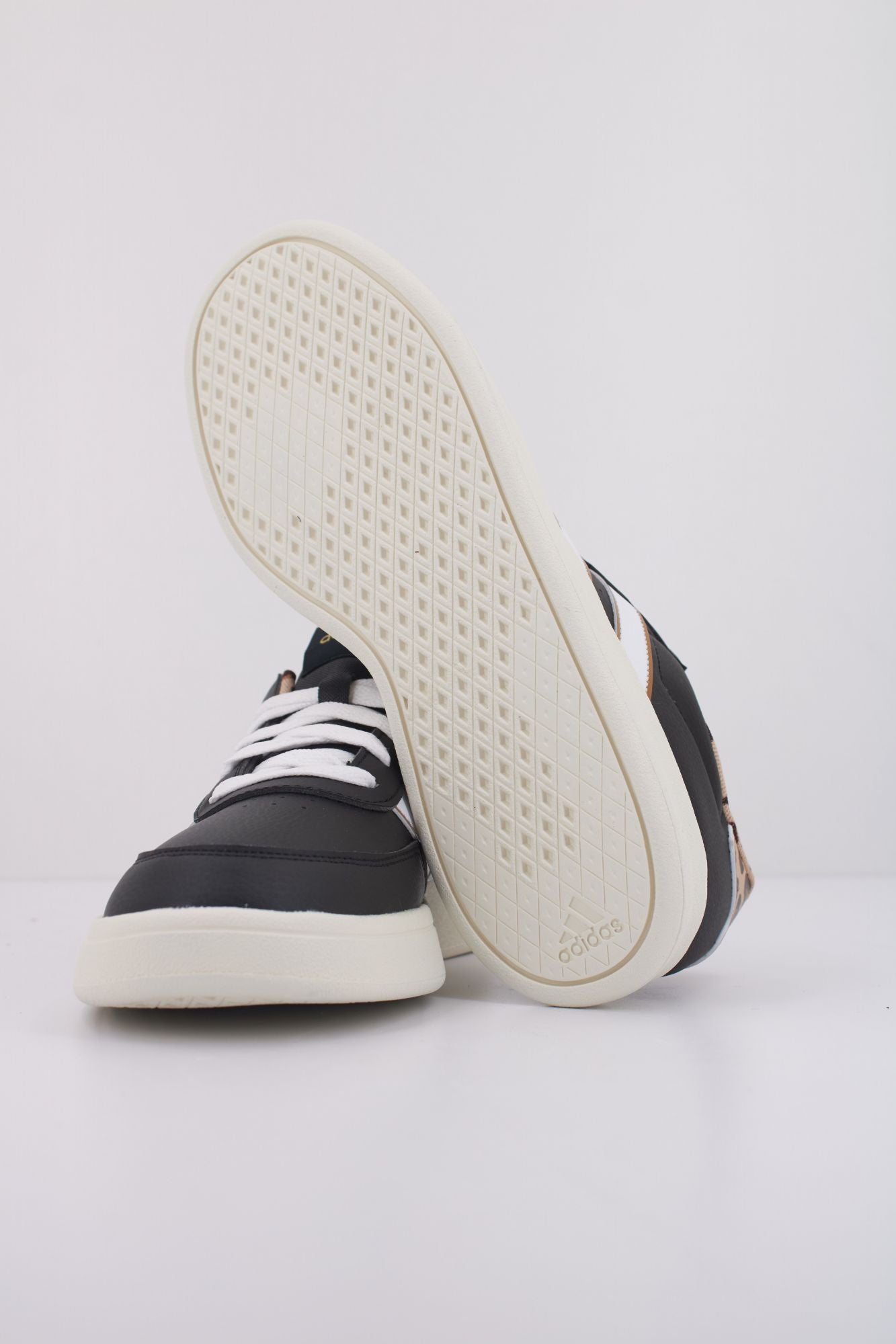 ADIDAS BREAKNET 2.0 en color NEGRO (5)