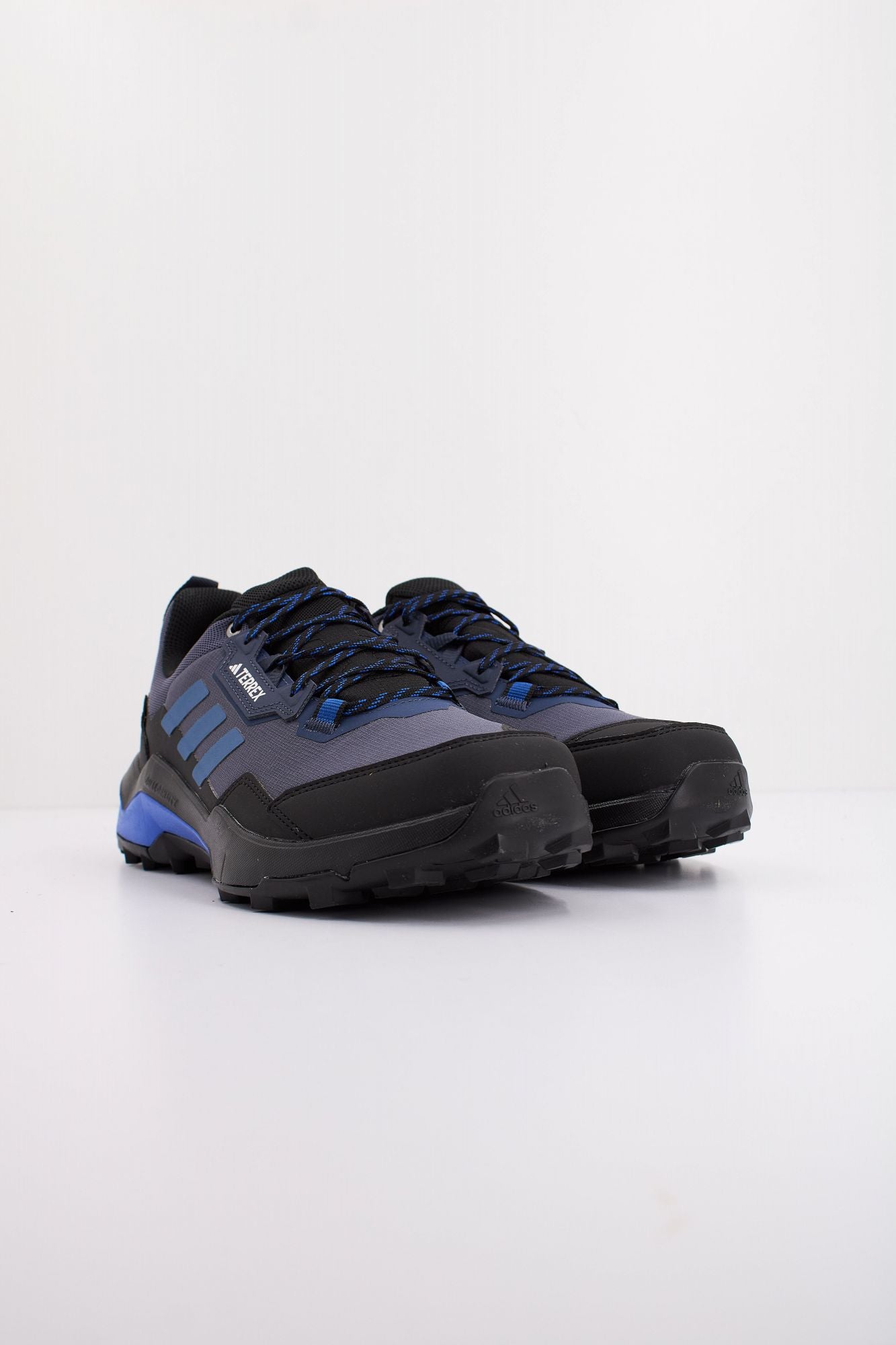 ADIDAS TERREX AX4 GTX en color AZUL (2)