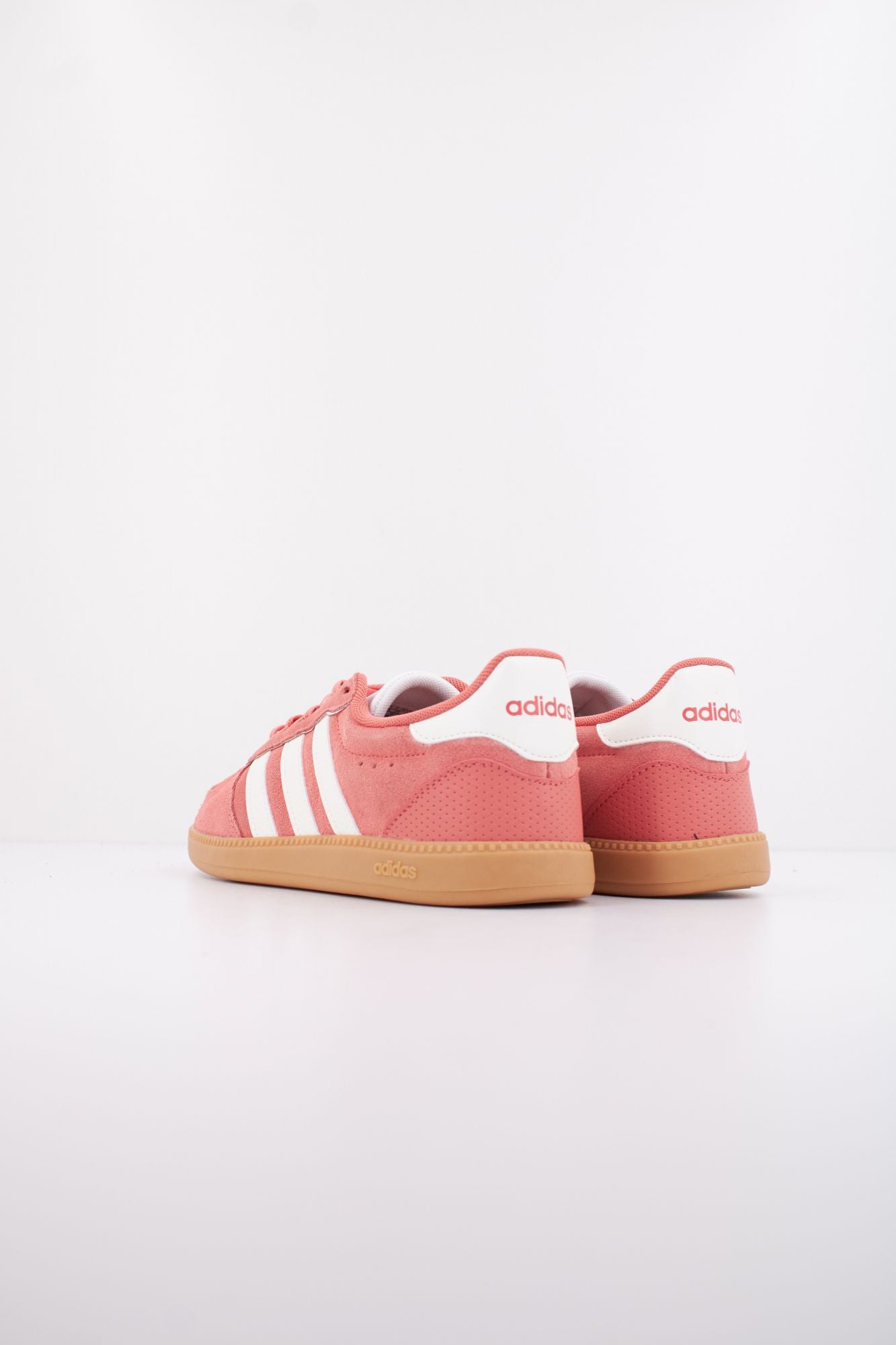 ADIDAS BREAKNET SLEEK en color NARANJA (4)