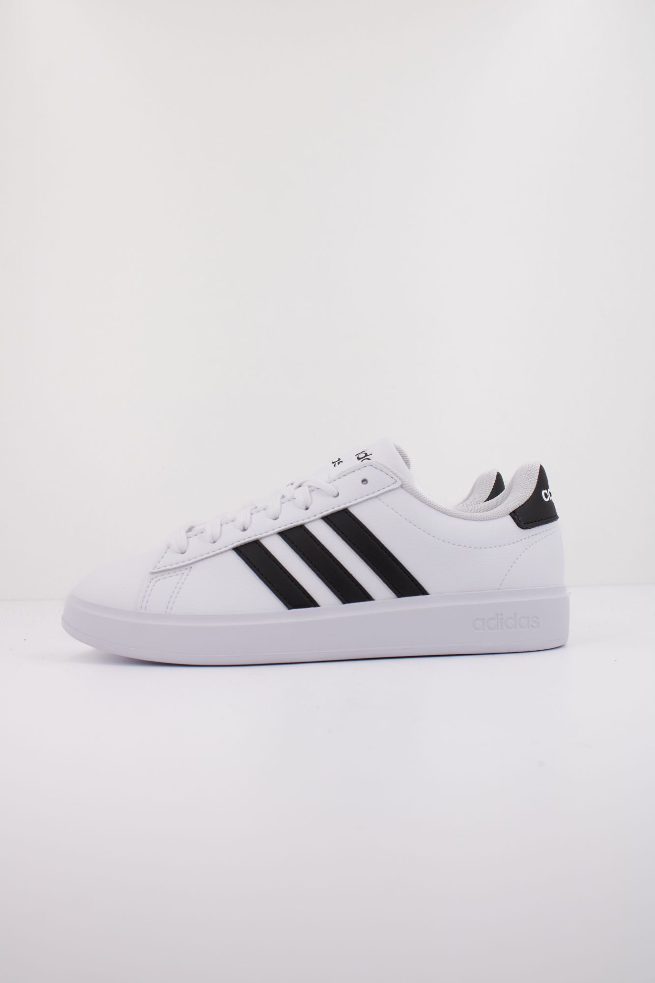 ADIDAS GRAND COURT 2.0 en color BLANCO (1)