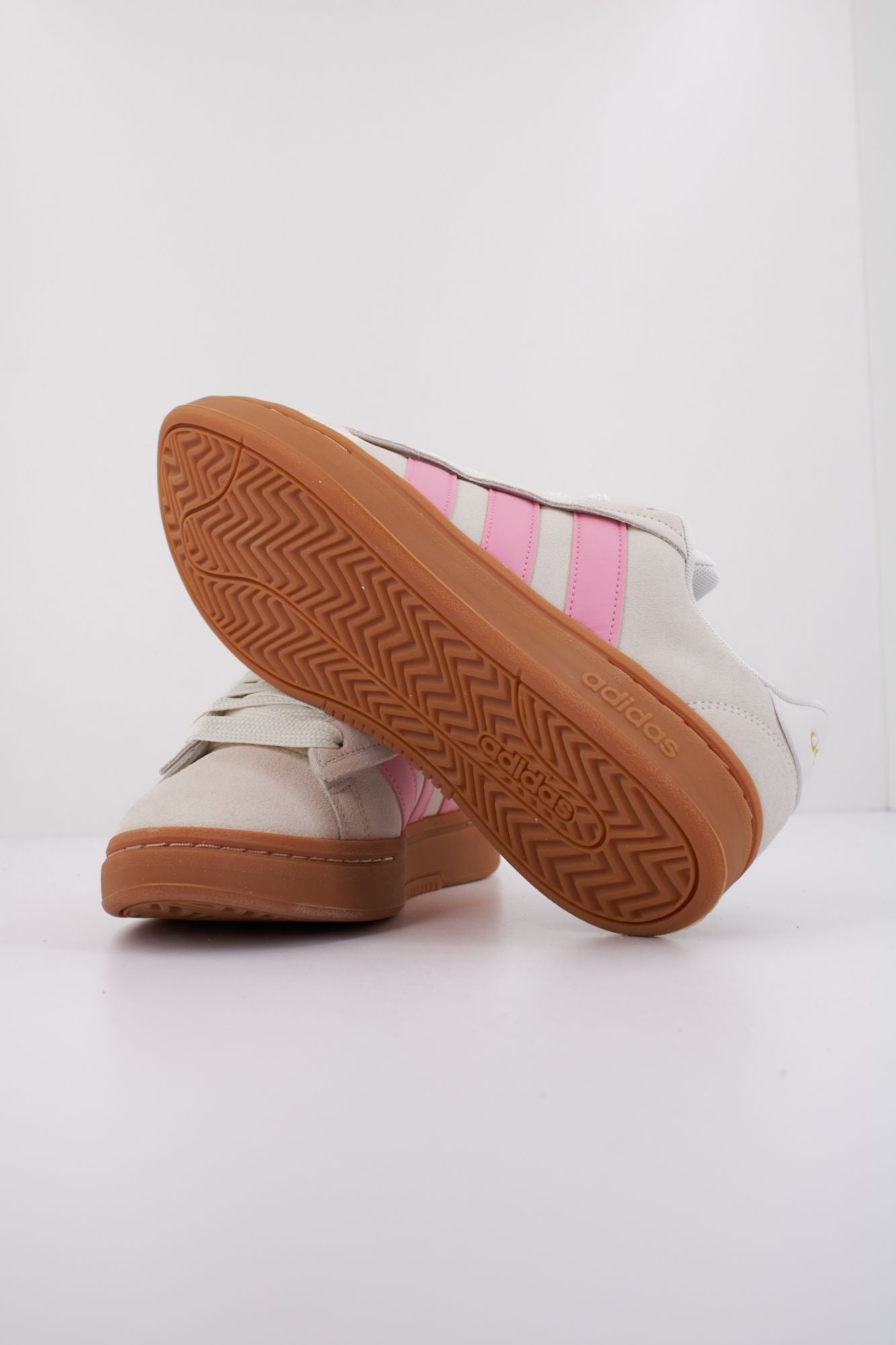 ADIDAS GRAND COURT ALPHA 0 en color BLANCO (5)