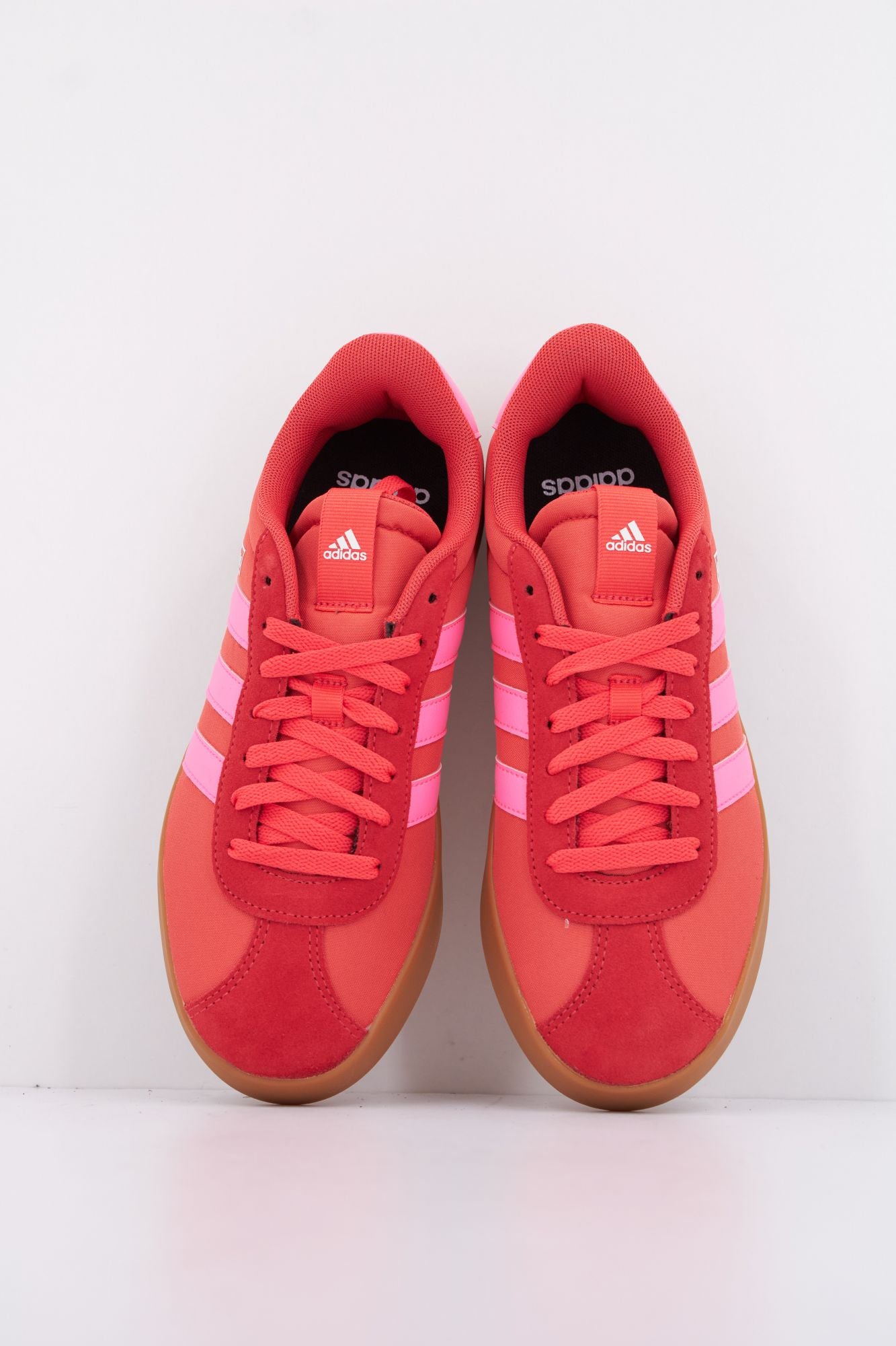 ADIDAS VL COURT 3.0 en color ROJO (3)