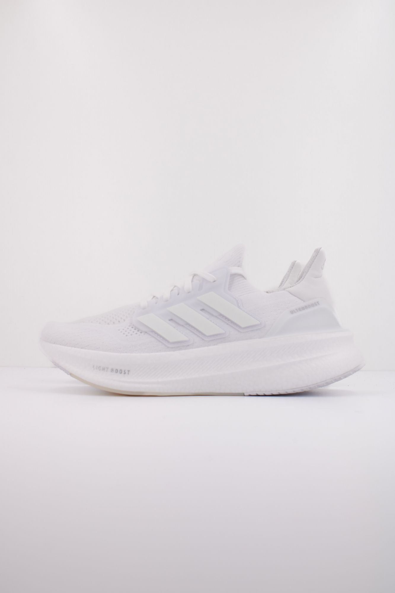 ADIDAS ULTRABOOST 5 W en color BLANCO (1)