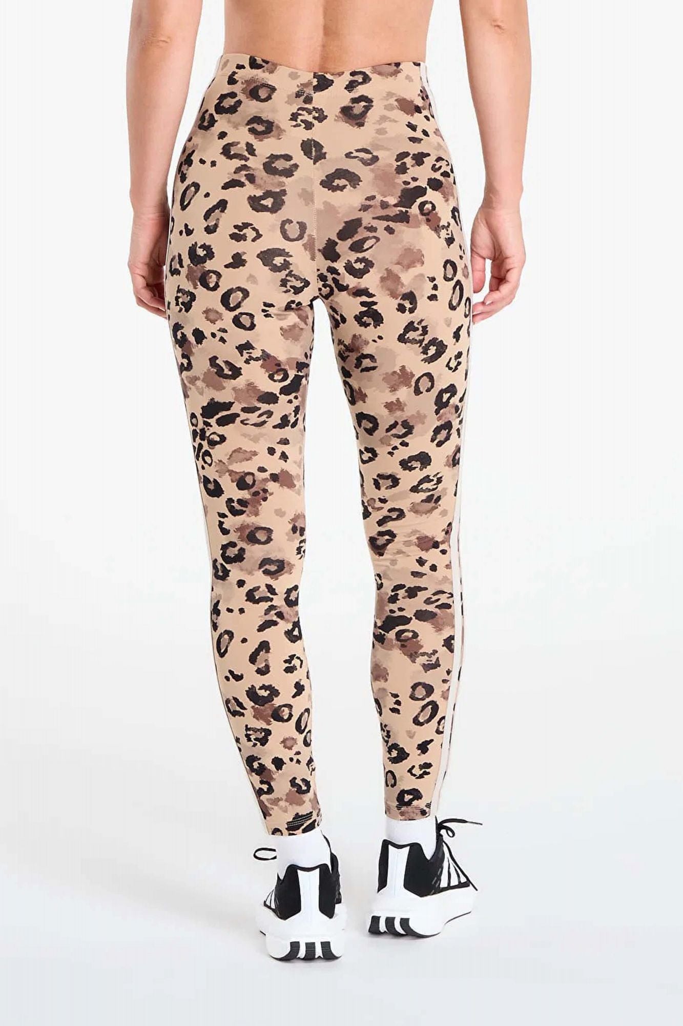 ADIDAS W AOP LEG en color ANIMAL PRINT (3)