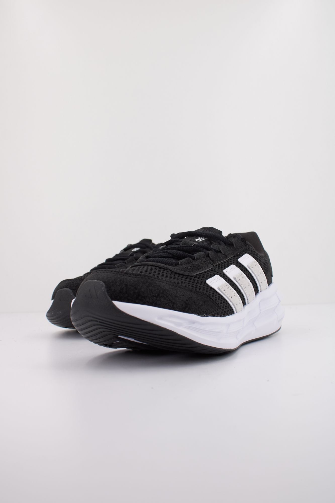 ADIDAS ASTRASTAR en color NEGRO (2)