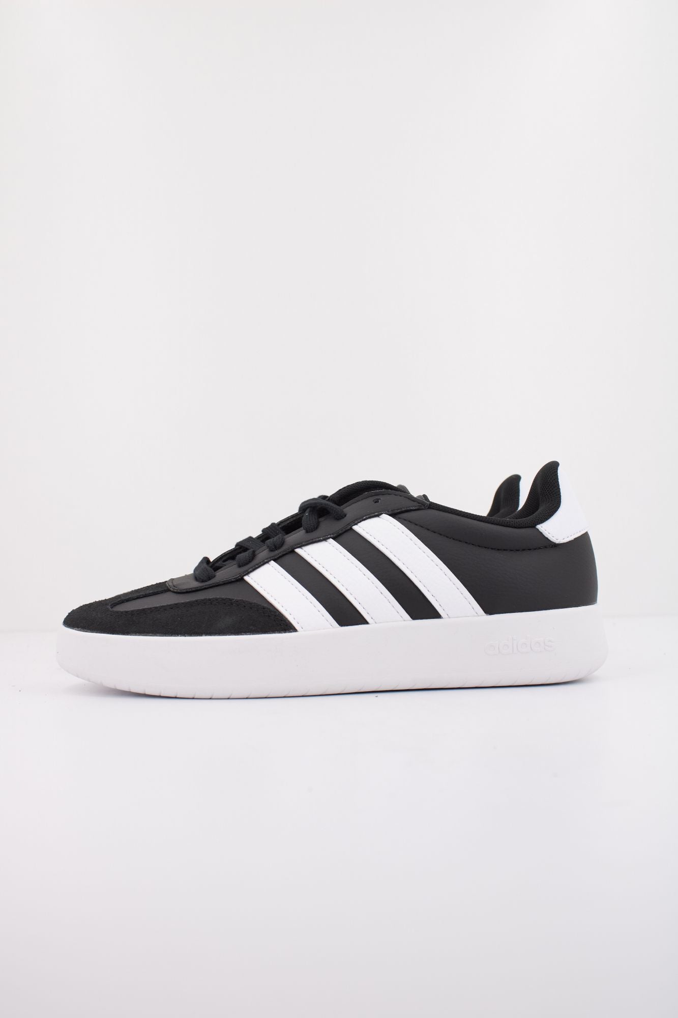 ADIDAS BARREDA en color NEGRO (1)