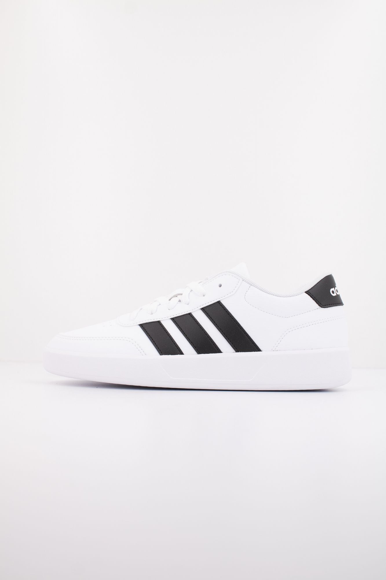 ADIDAS BREAKNET 3.0 en color BLANCO (1)