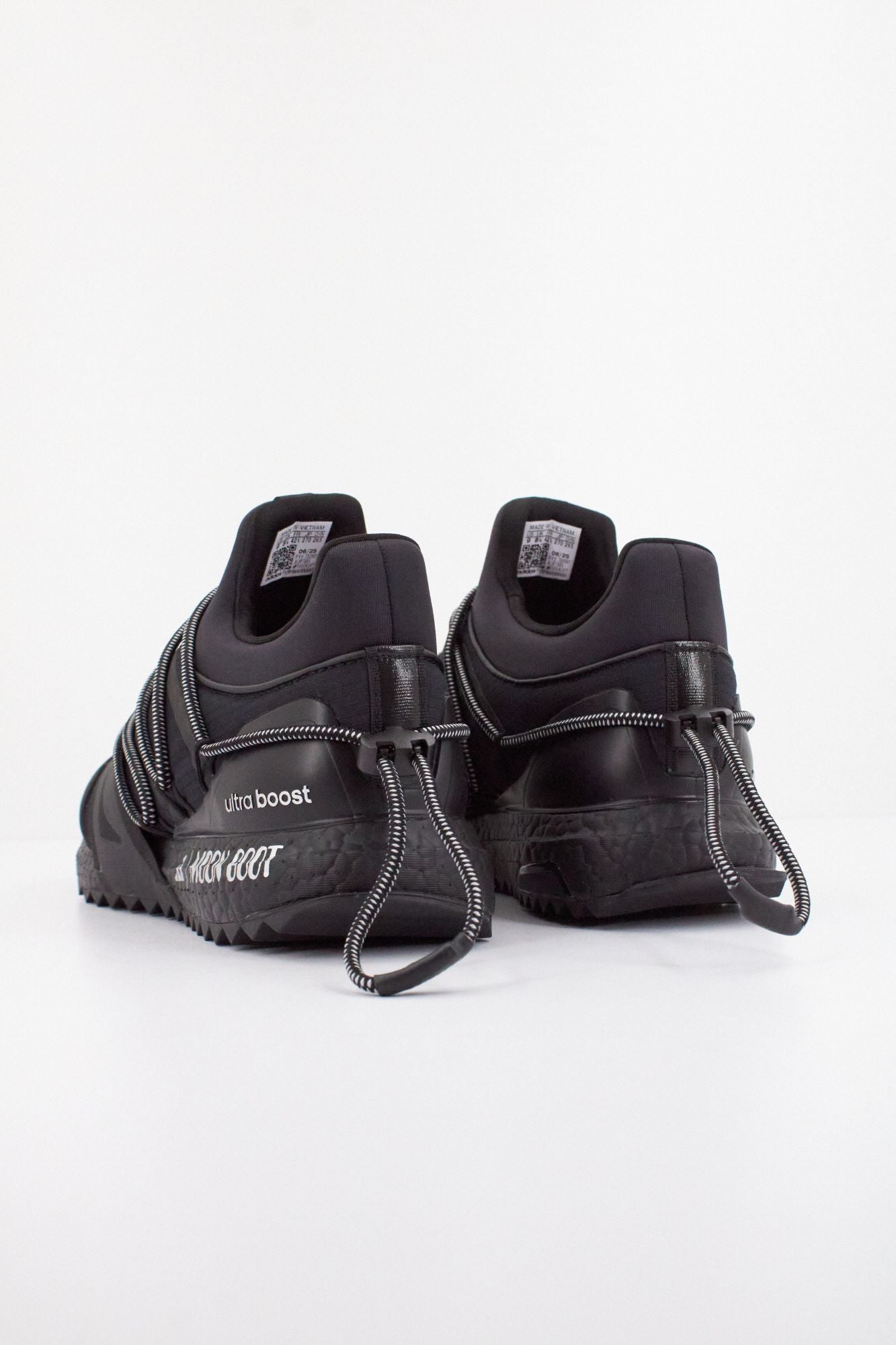 ADIDAS JP7685 en color NEGRO (4)