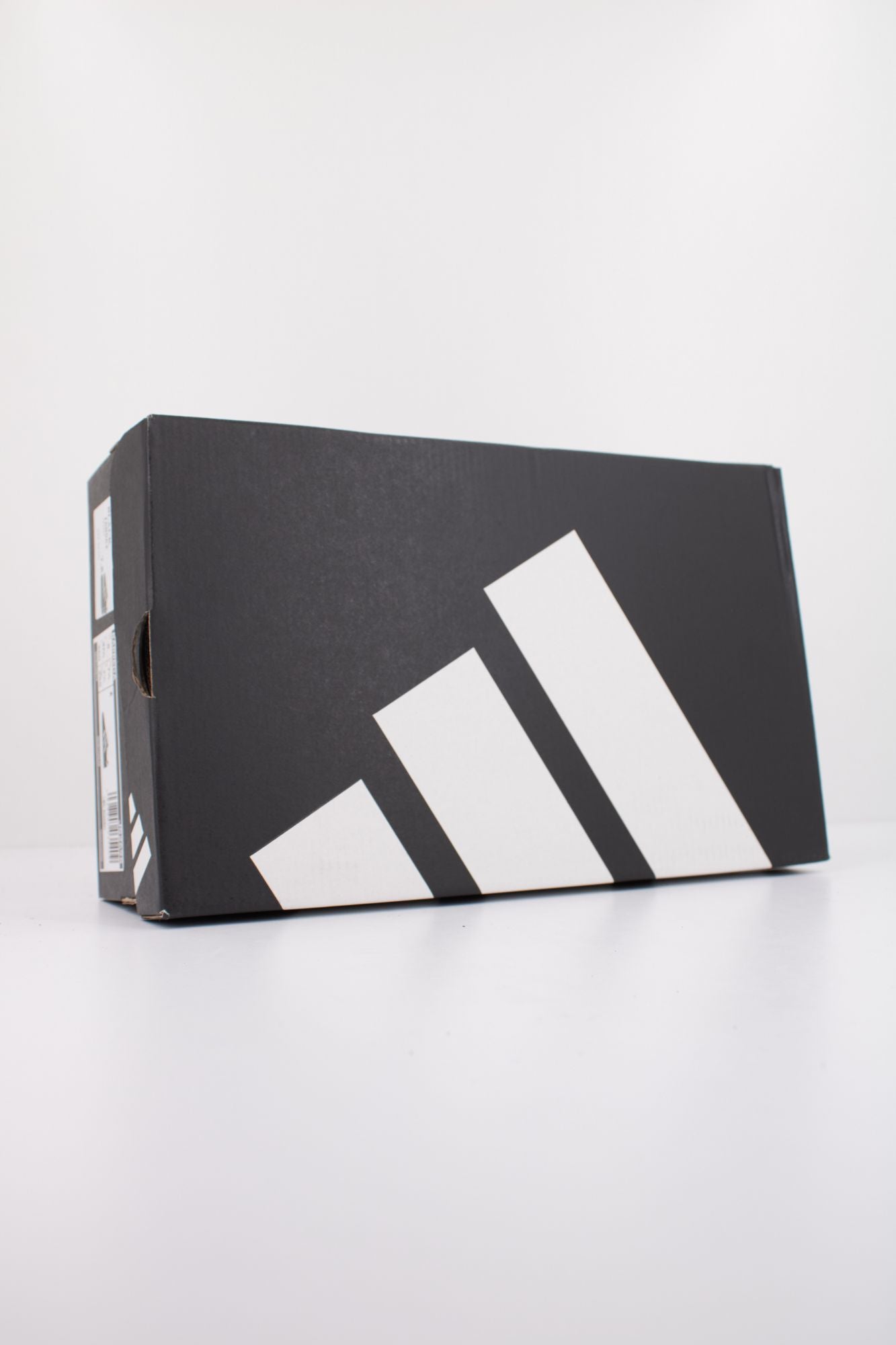 ADIDAS BARREDA en color NEGRO (6)