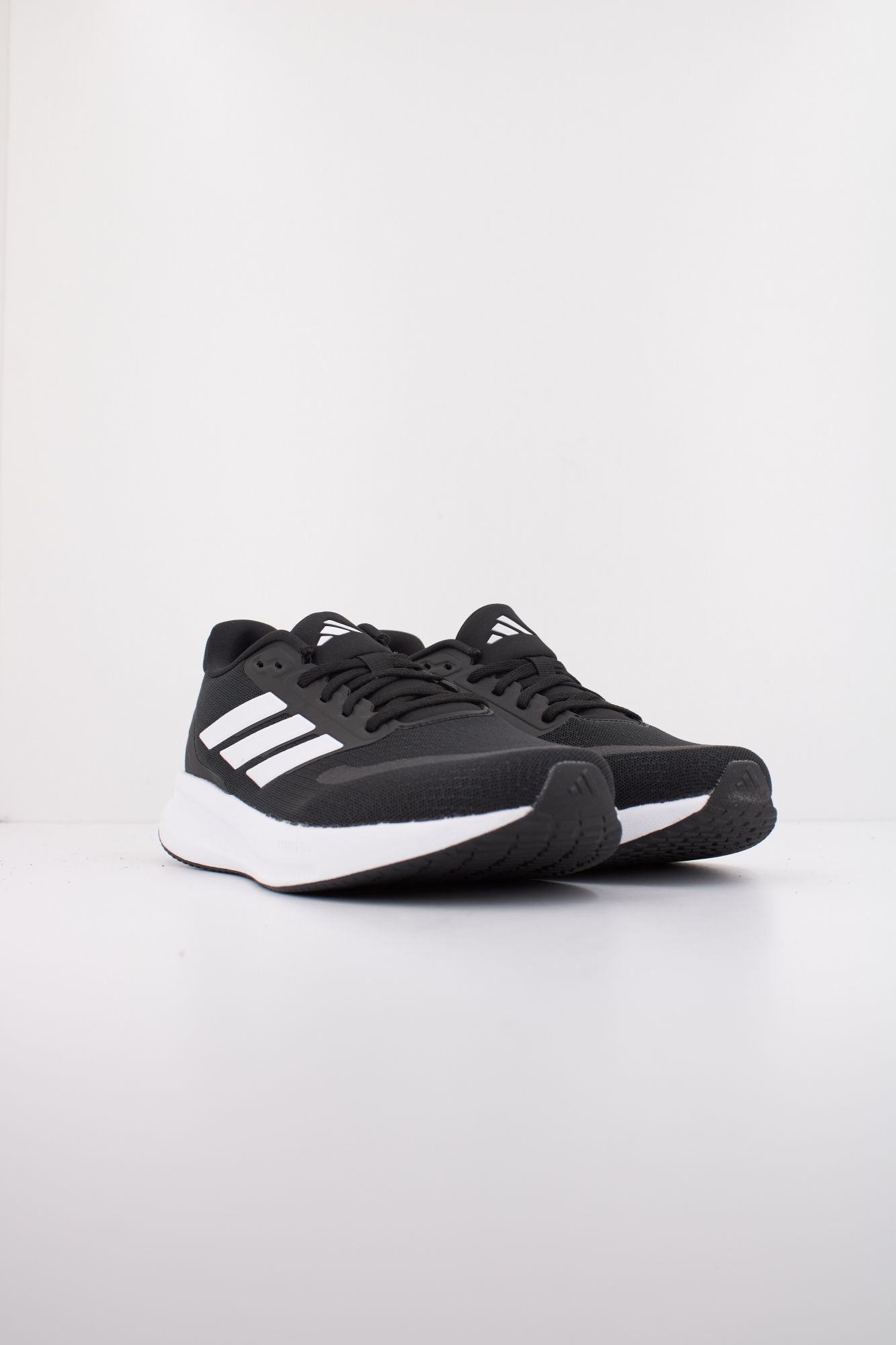 ADIDAS RUNFALCON 5 en color NEGRO (2)