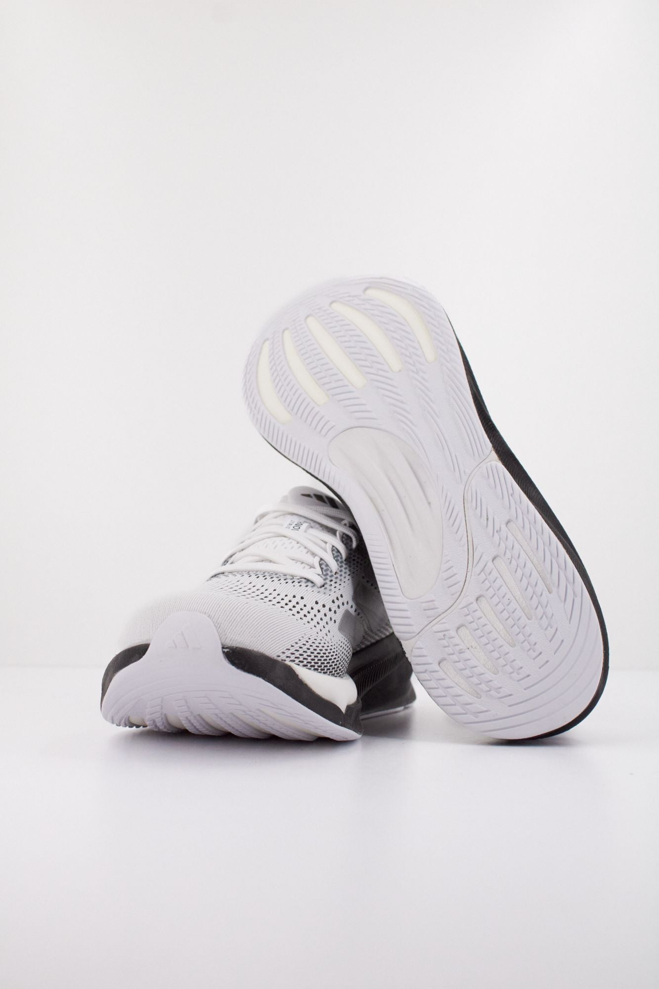 ADIDAS SUPERNOVA STRIDE 2 en color BLANCO (5)
