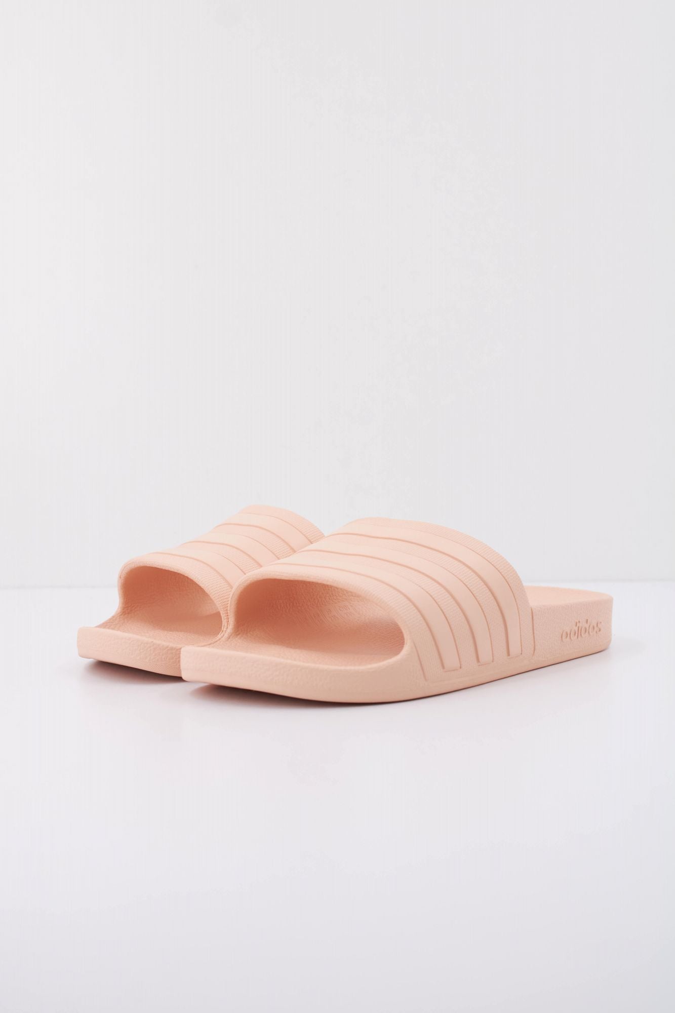 ADIDAS ADILETTE AQUA en color ROSA (2)