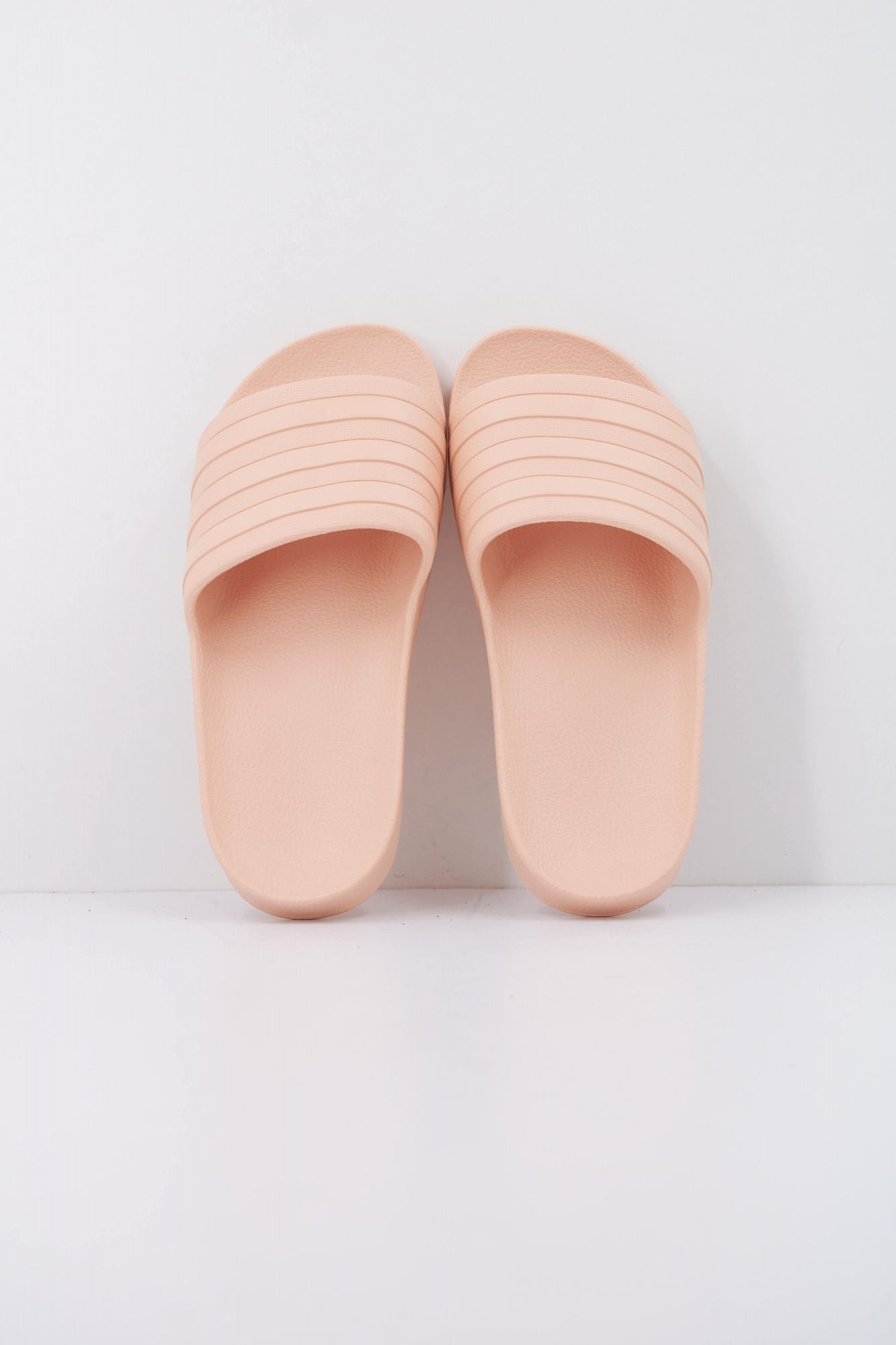 ADIDAS ADILETTE AQUA en color ROSA (3)