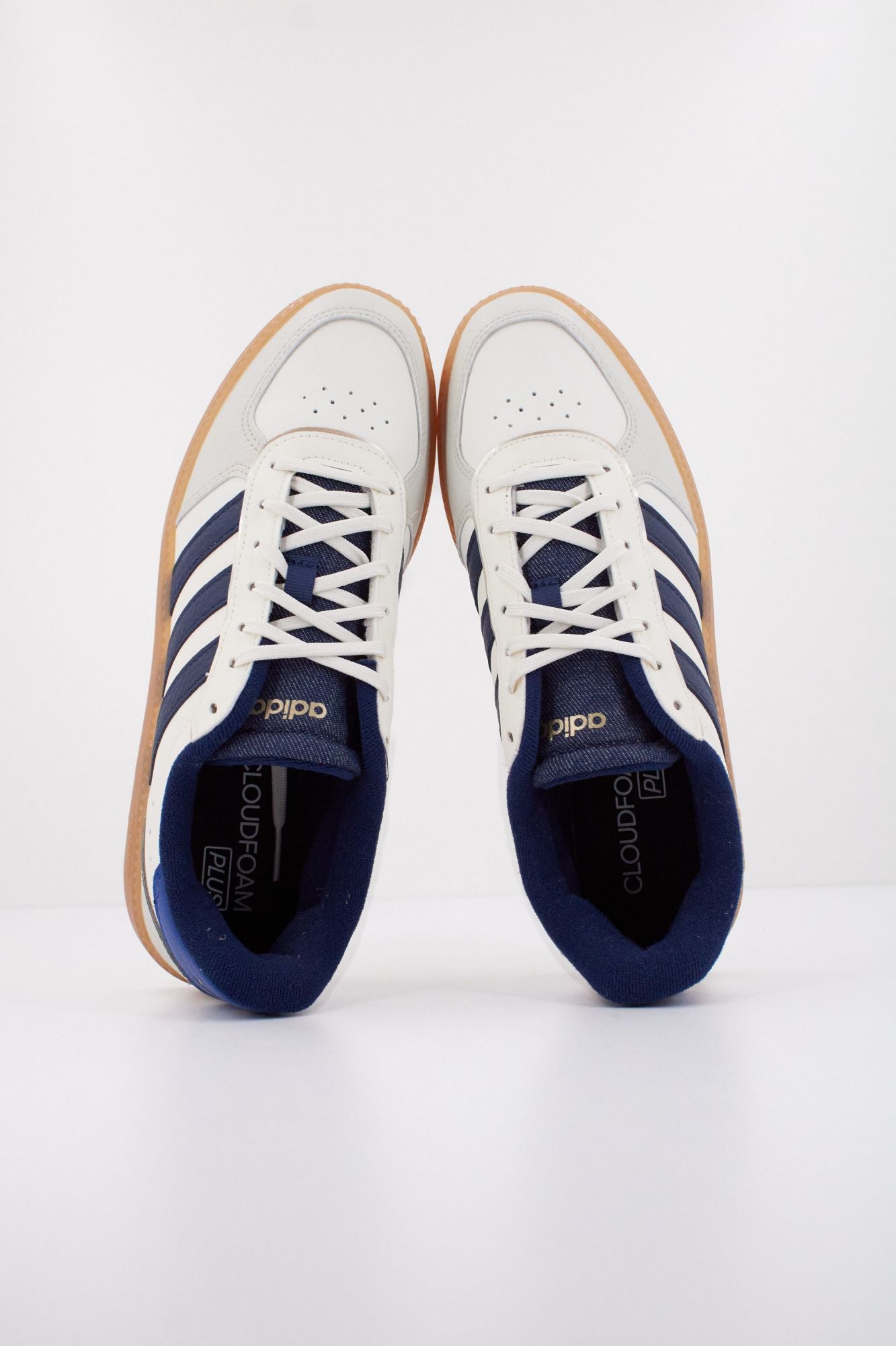 ADIDAS BREAKNET SLEEK en color BLANCO (3)