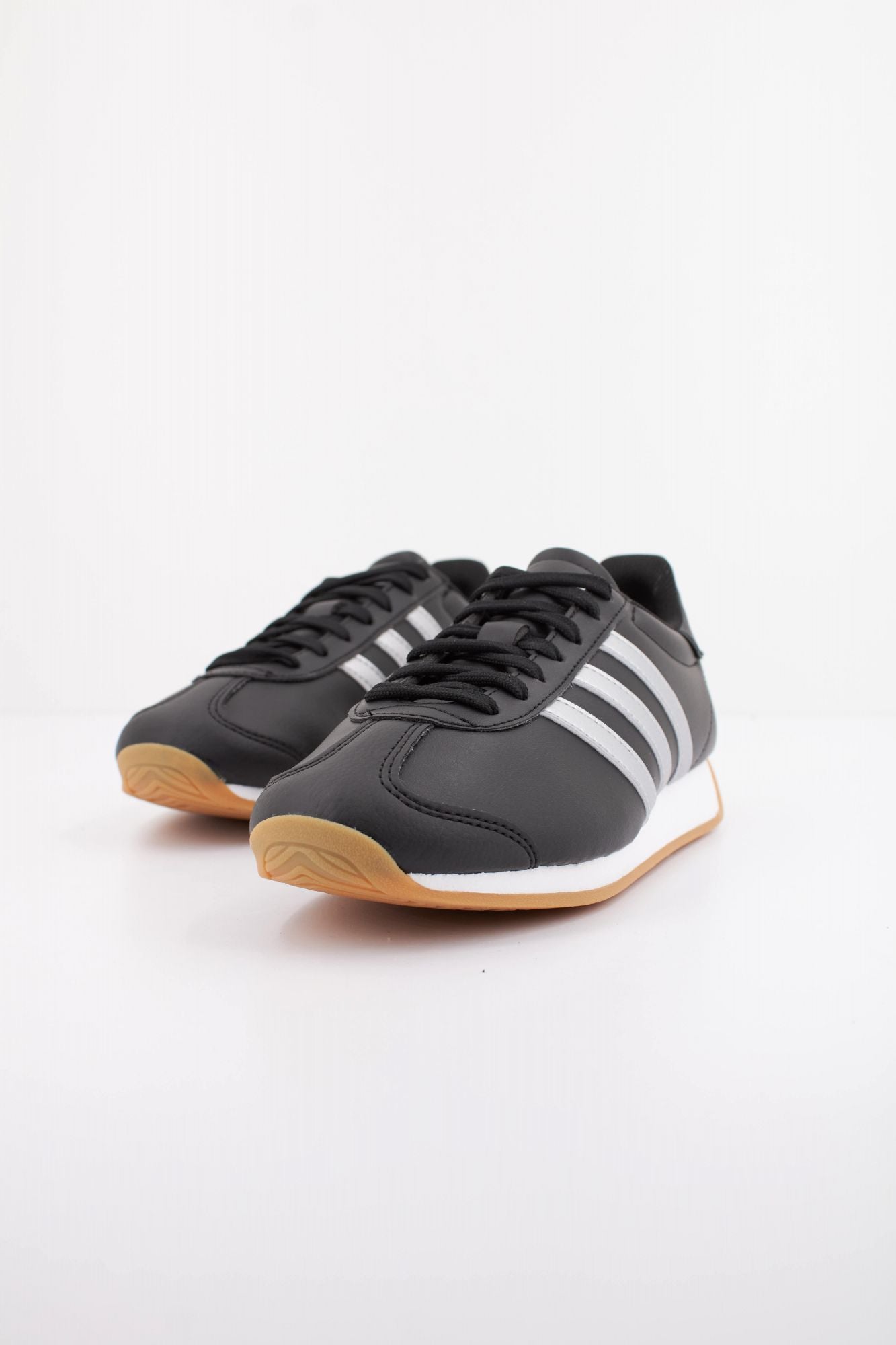 ADIDAS RUNVISTA en color NEGRO (2)