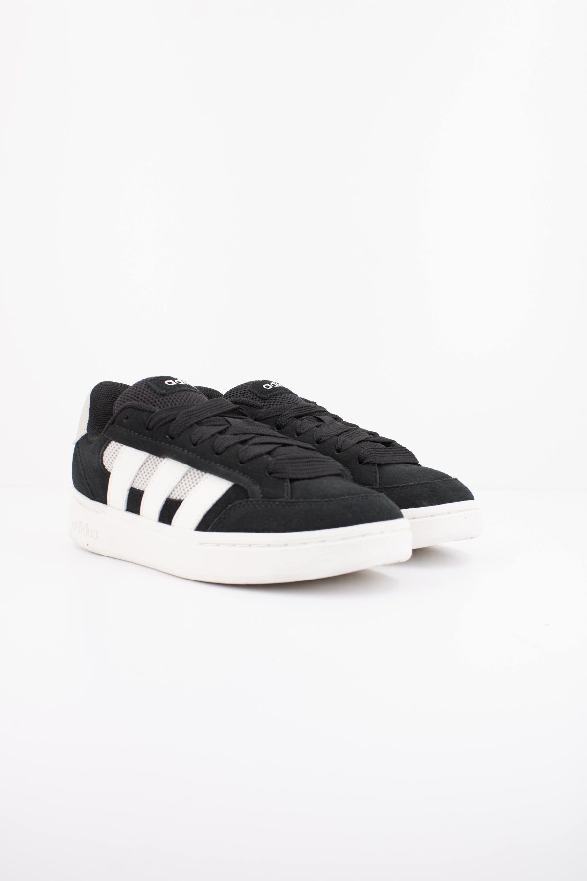 ADIDAS GC ALPHA SK8 en color NEGRO (2)