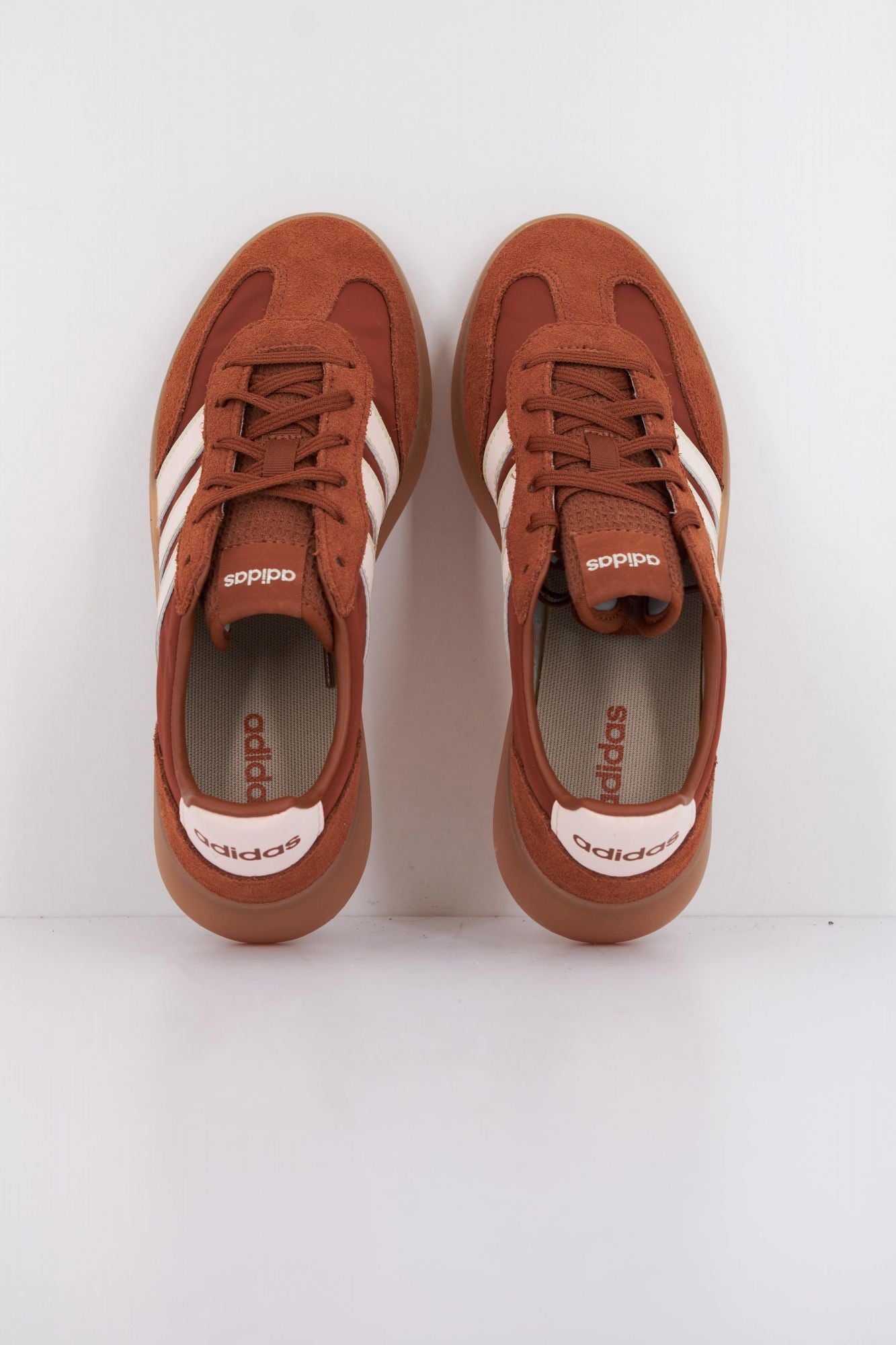 ADIDAS BARREDA DECODE en color MARRON (5)