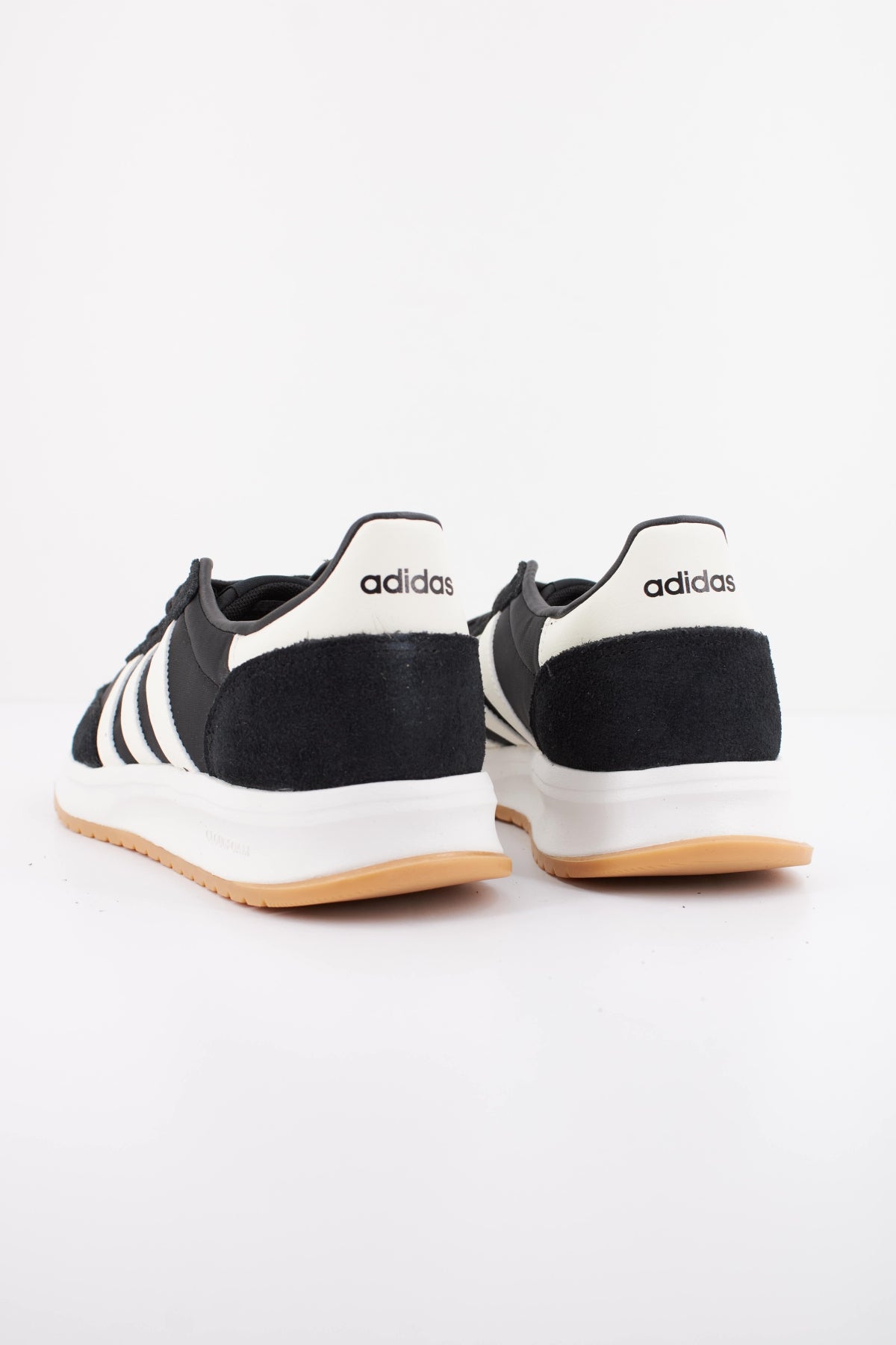 ADIDAS RUN 70S 2.0 en color NEGRO (4)