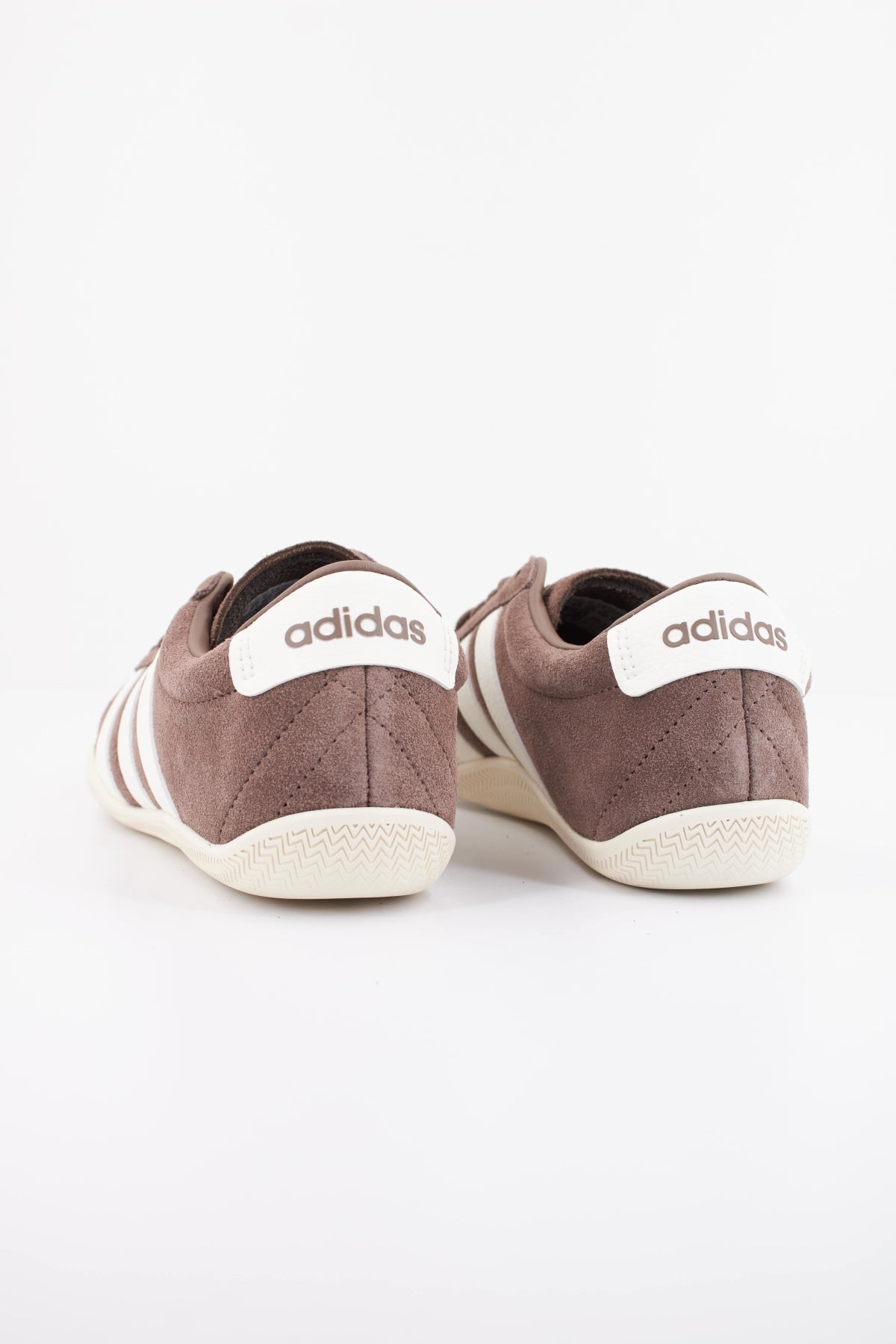ADIDAS GRAND COURT LO en color MARRON (4)