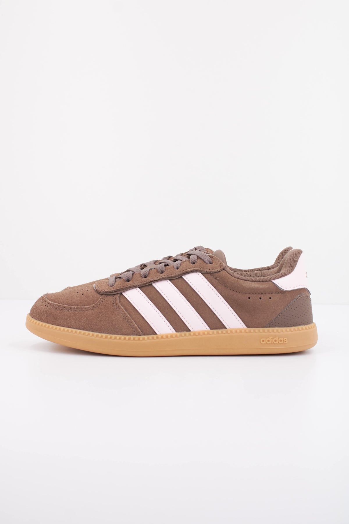 ADIDAS BREAKNET SLEEK en color MARRON (1)