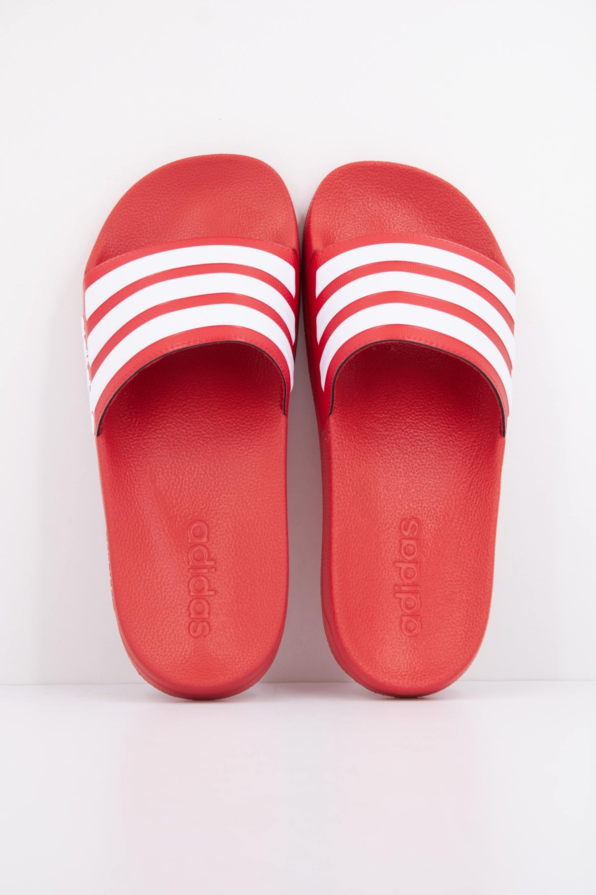 ADIDAS ADILETTE SHOWER en color ROJO (3)
