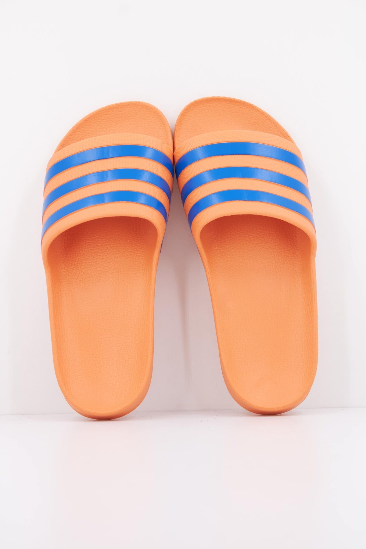 ADIDAS IH9010 ADILETTE AQUA en color NARANJA (3)