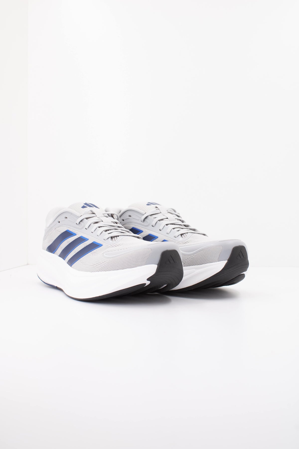 ADIDAS KJ1754 RESPONSE 2 M en color GRIS (2)