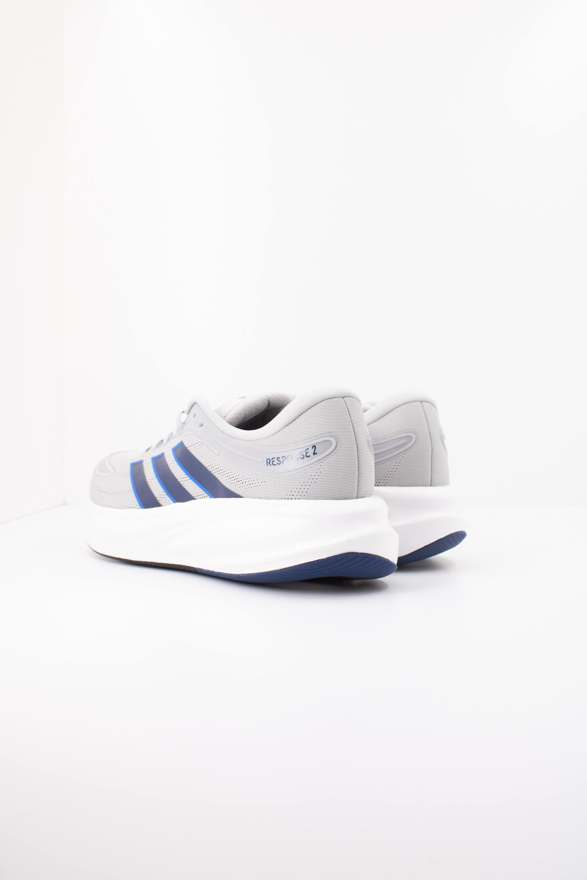 ADIDAS KJ1754 RESPONSE 2 M en color GRIS (4)
