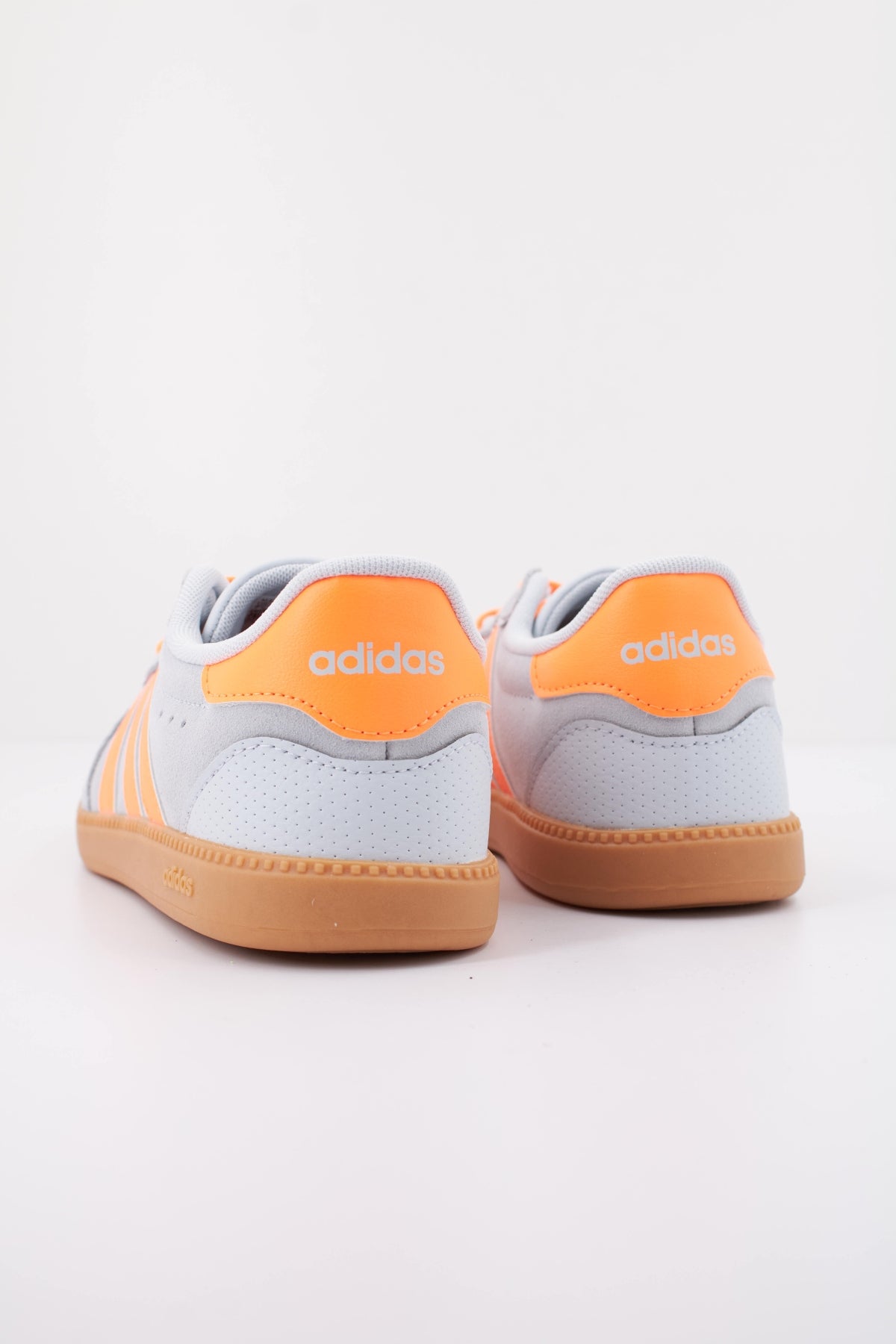 ADIDAS BREAKNET SLEEK en color AZUL (4)