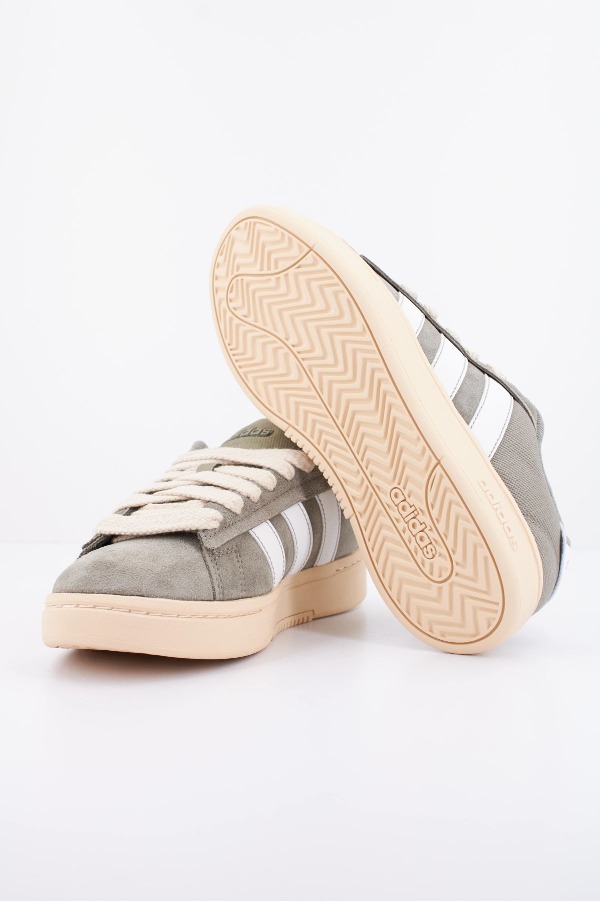 ADIDAS GRAND COURT ALPHA 0 en color VERDE (5)