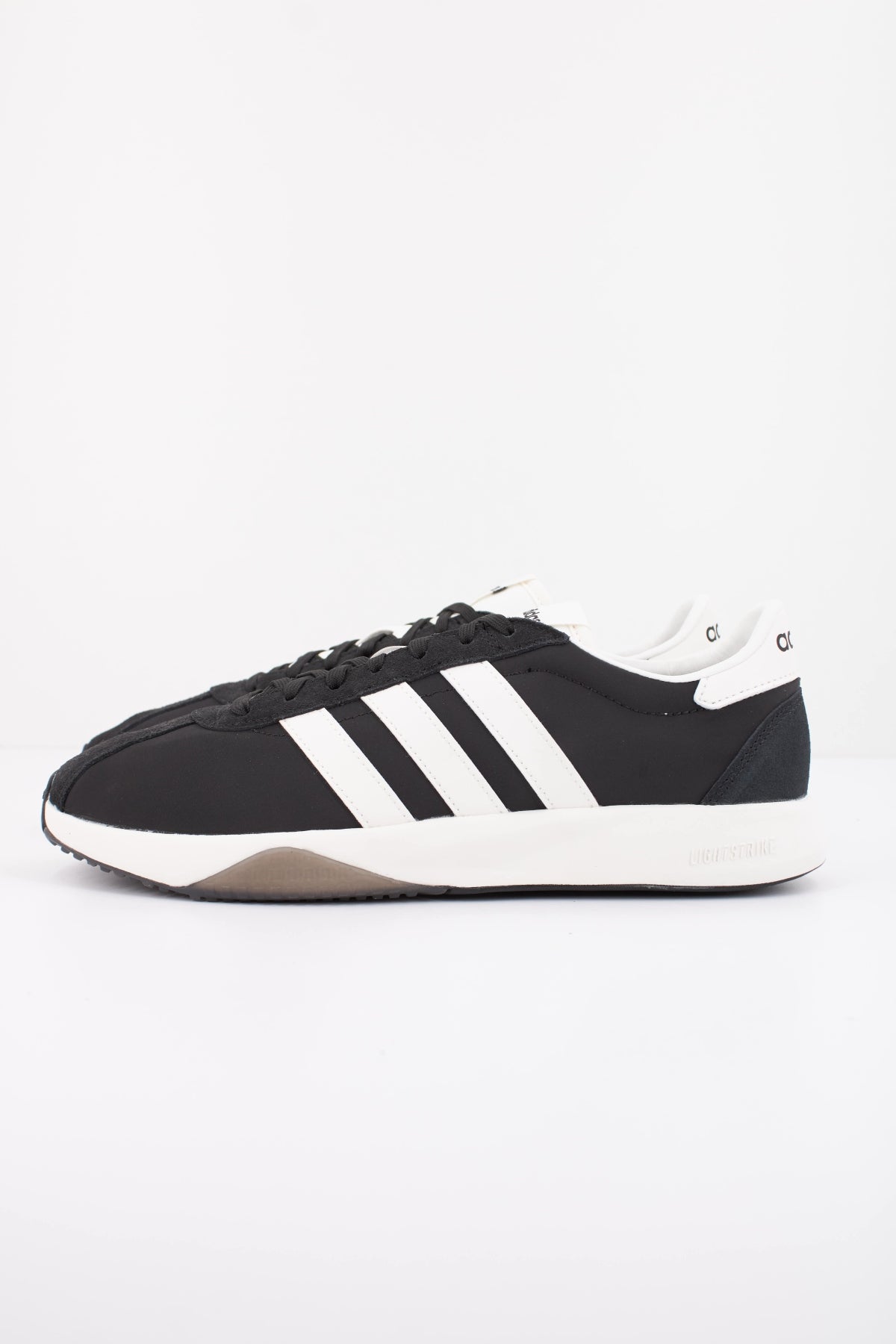 ADIDAS RUN 76 26 en color NEGRO (1)