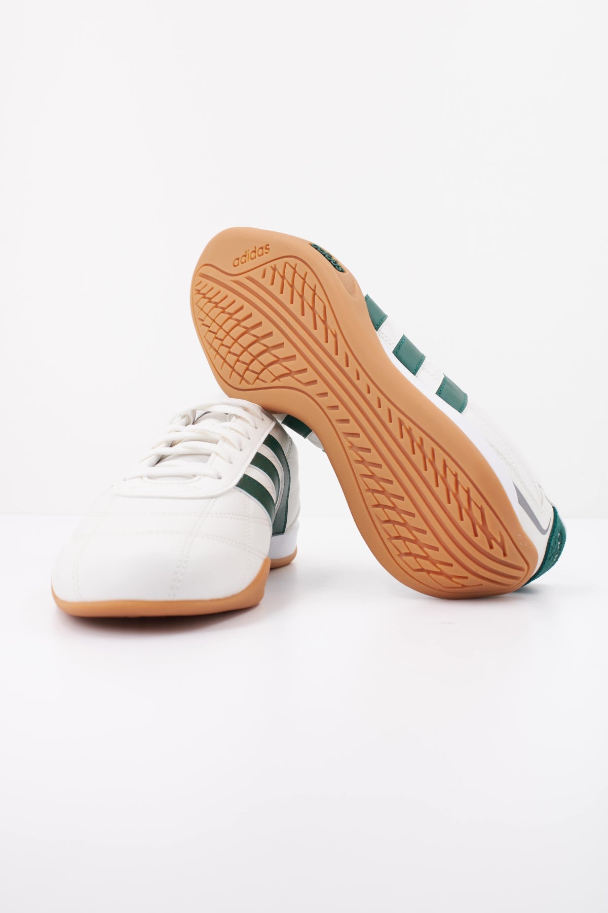 ADIDAS ADIPISTA en color BLANCO (5)