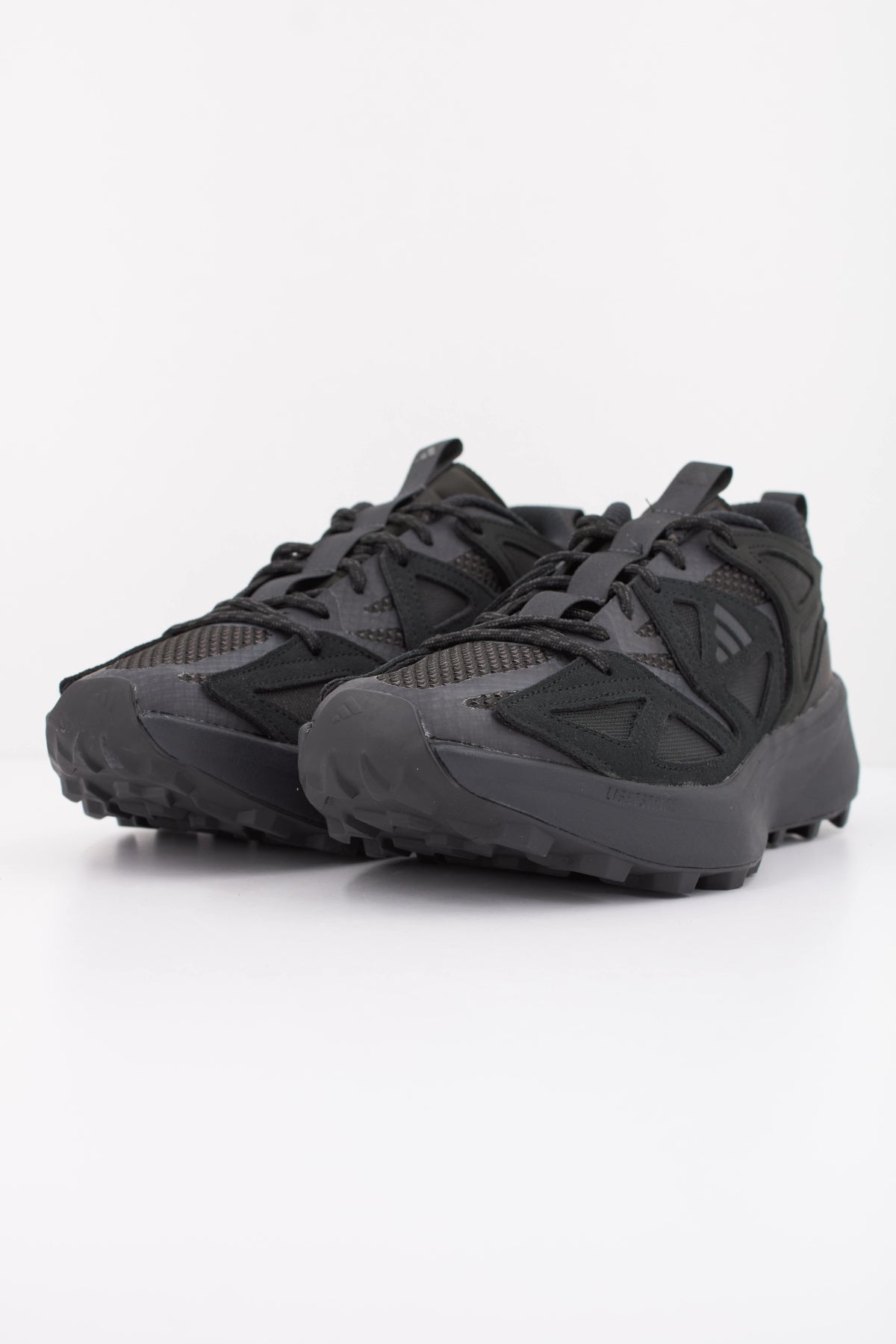ADIDAS KANTAI TRAIL en color NEGRO (2)