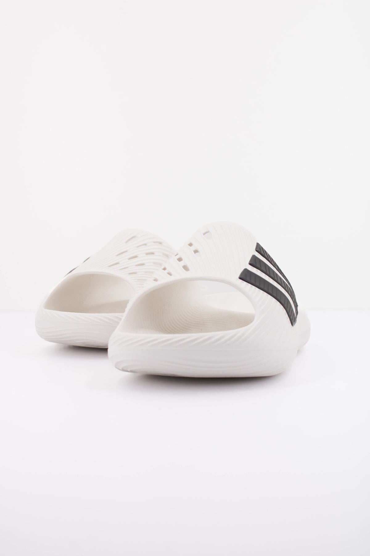 ADIDAS PURECHILL SUEDE en color BLANCO (2)