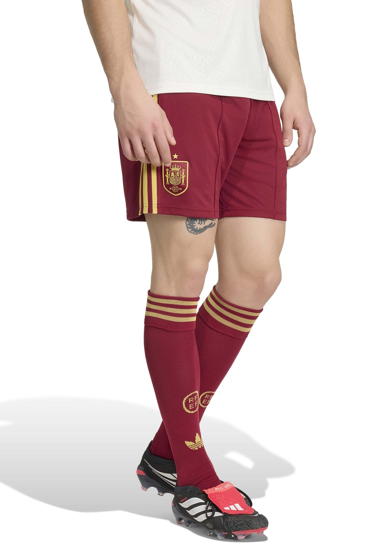 ADIDAS Pantalón España 26 en color ROJO (1)