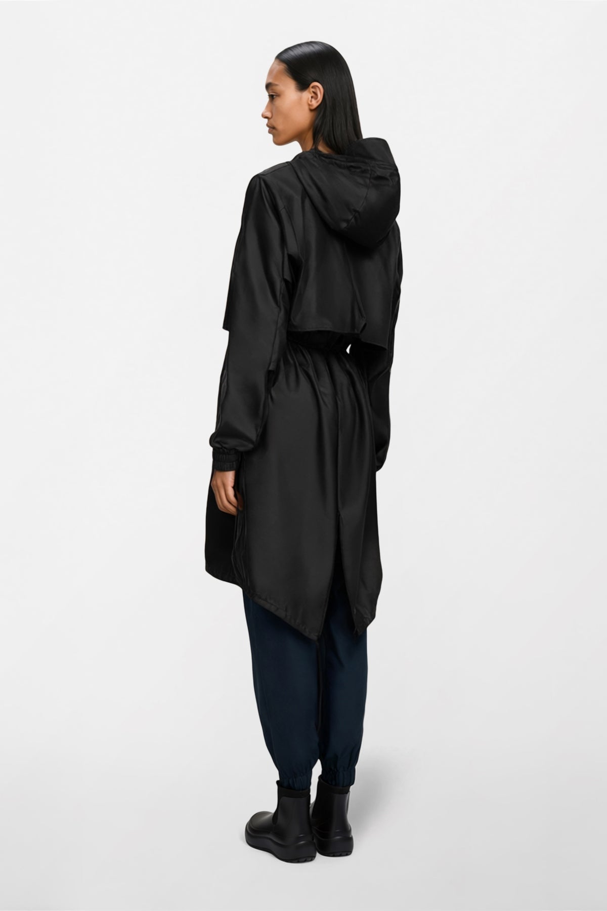 RAINS 18550R STRING W PARKA W3 en color NEGRO (2)
