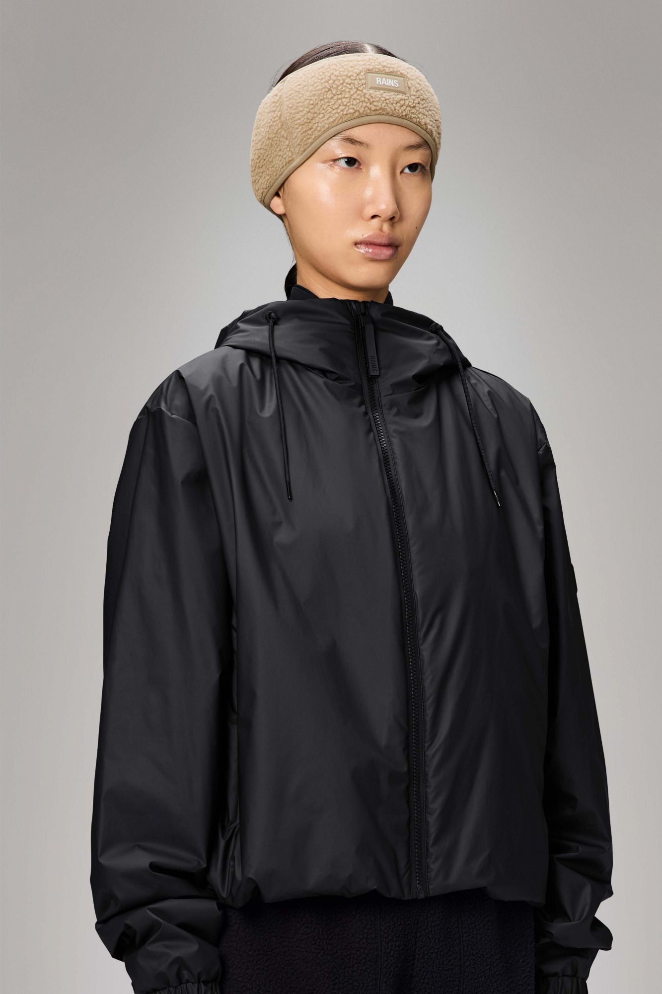 RAINS FLEECE TRAPPER HAT W2T3 en color BEIS (2)