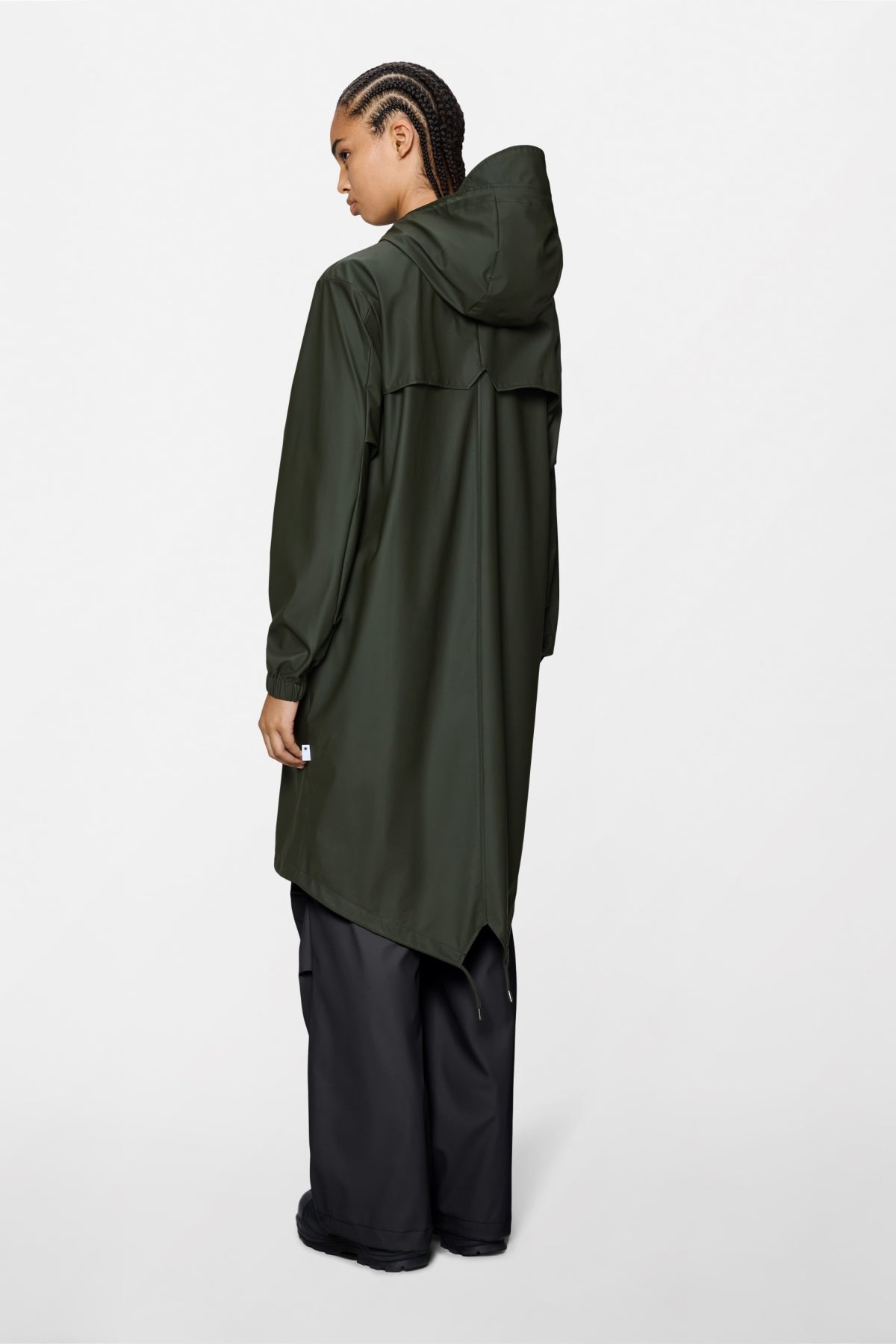 RAINS FISHTAIL PARKA W3 en color VERDE (2)
