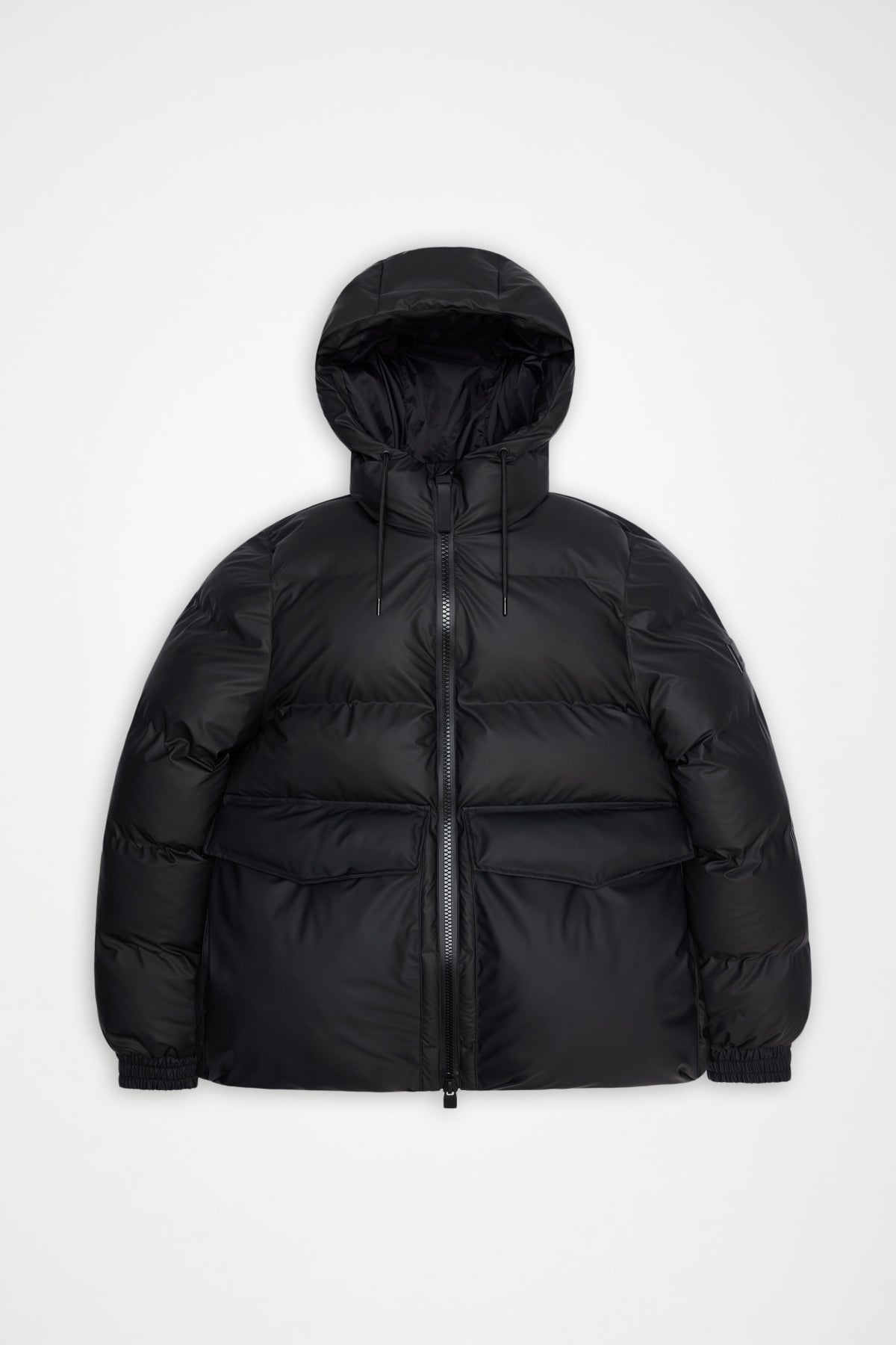 RAINS 16980R ALTA LINE PUFFER JACKET W3T3 en color NEGRO (3)