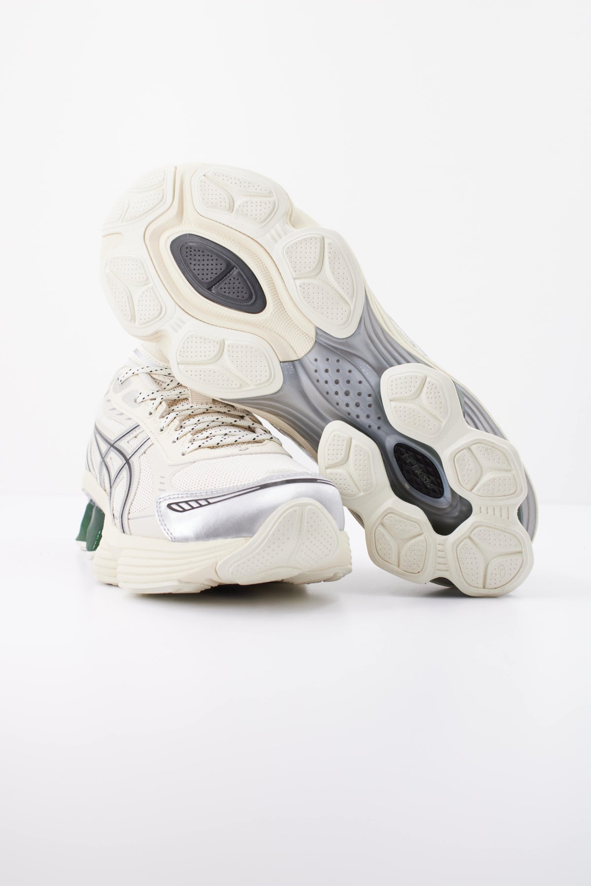 ASICS GEL-KINETIC FLUENT en color BLANCO (5)