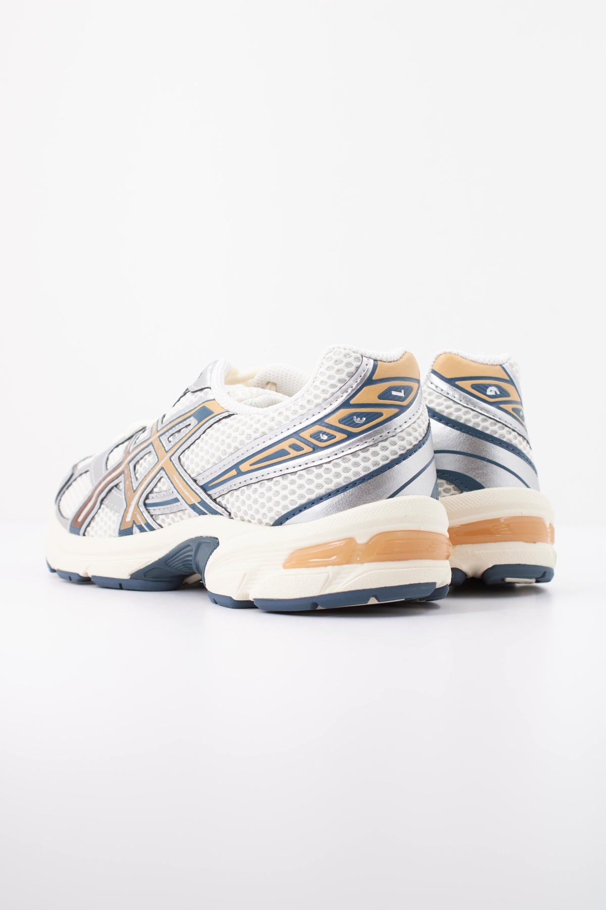 ASICS GEL-1130 en color BLANCO (4)