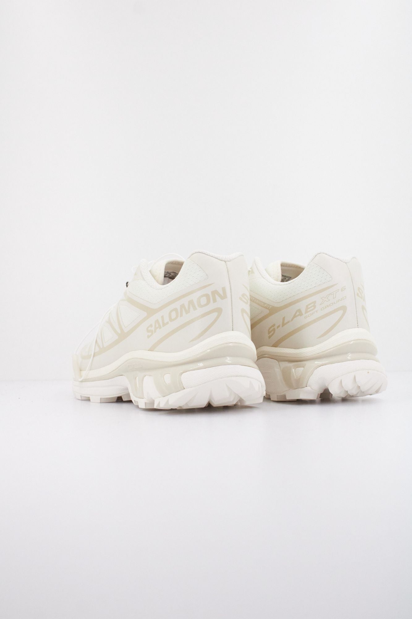 SALOMON BAJO XT 6 en color BLANCO (4)