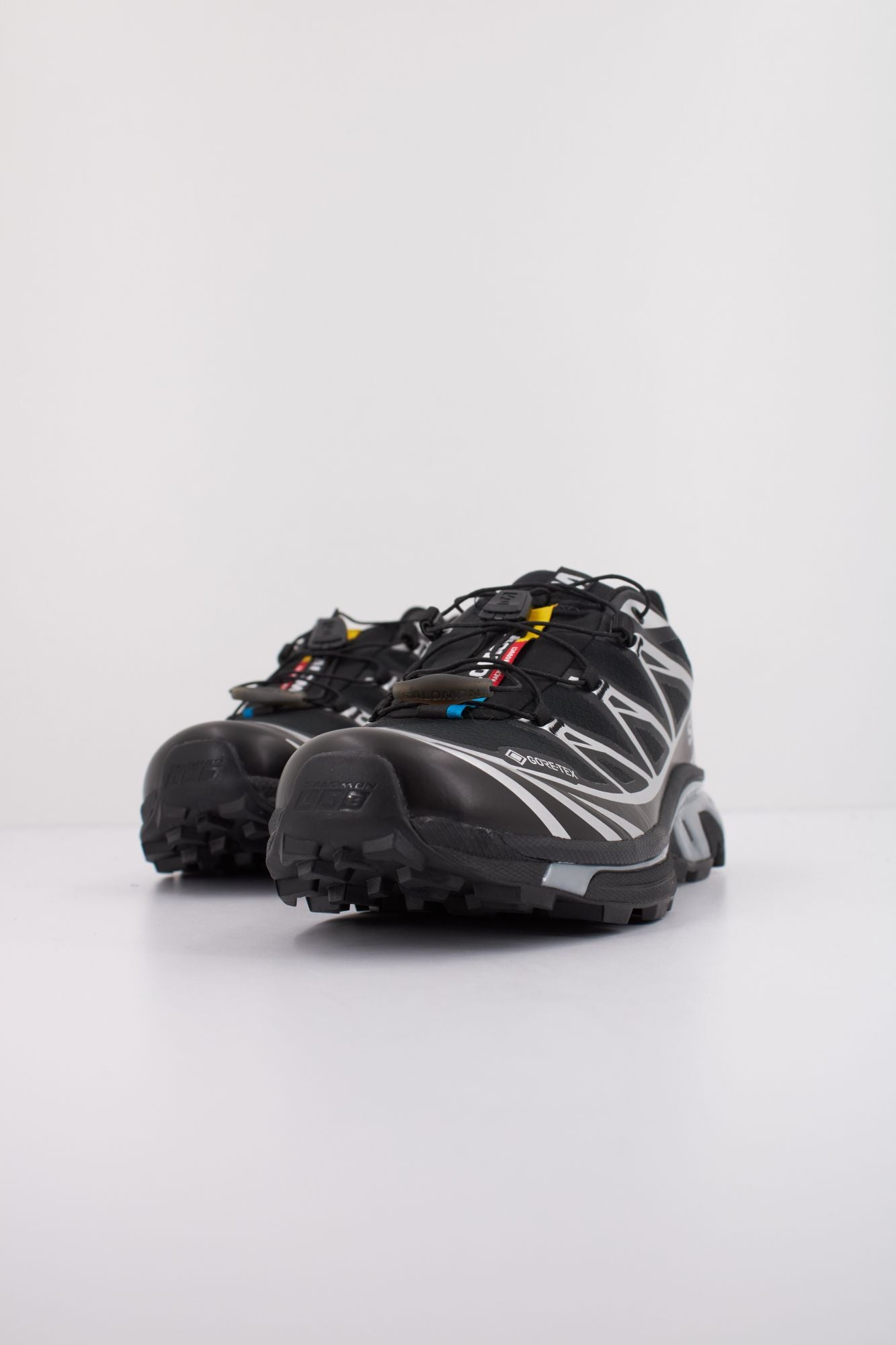 SALOMON XT 6 GTX en color NEGRO (2)